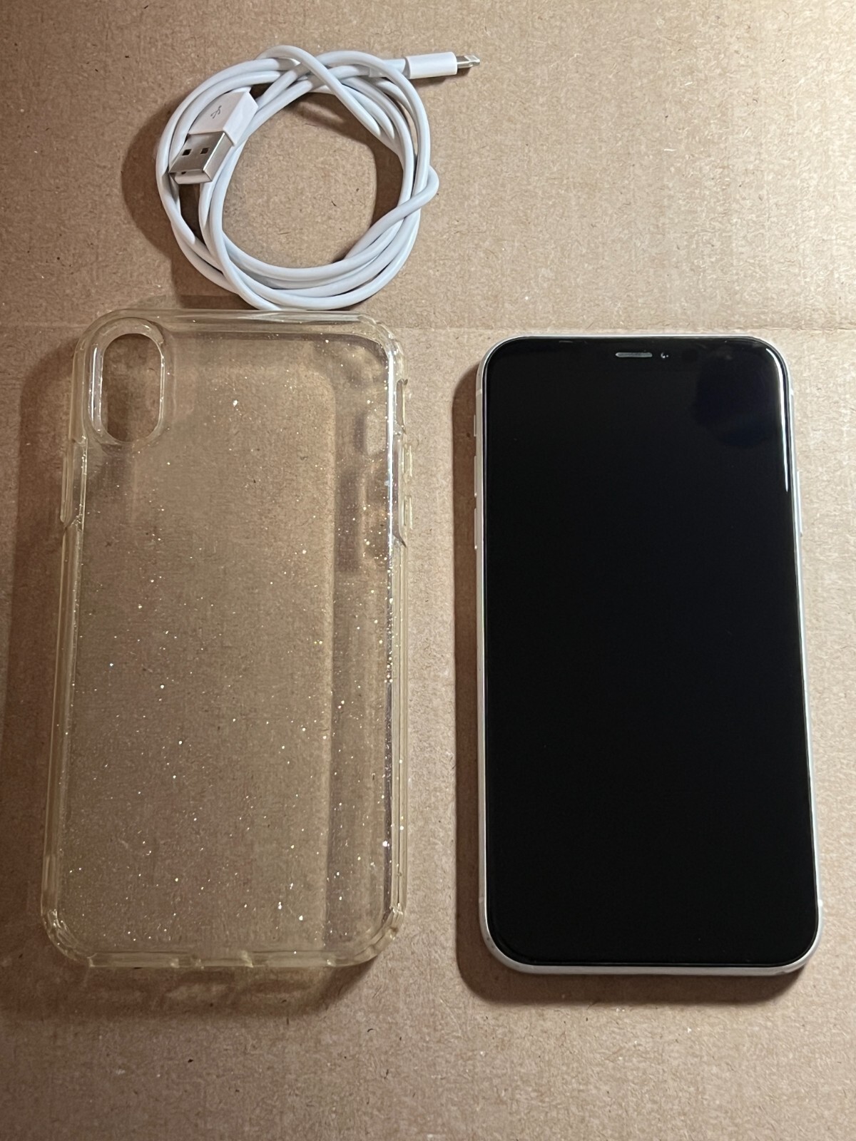 Apple iPhone XR – 64GB White (unlocked) A1984 (CDMA + GSM) Read