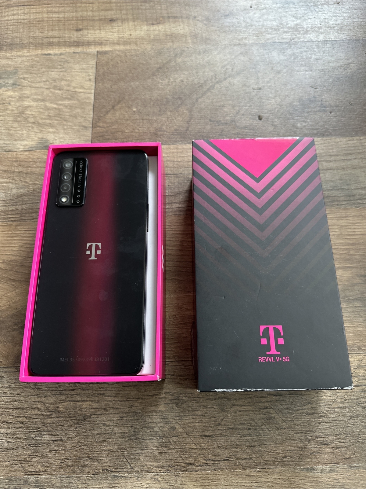 (BRAND NEW STILL WRAPPED) Metro By T-mobile And Unlocked! REVVL V + 5g PHONE