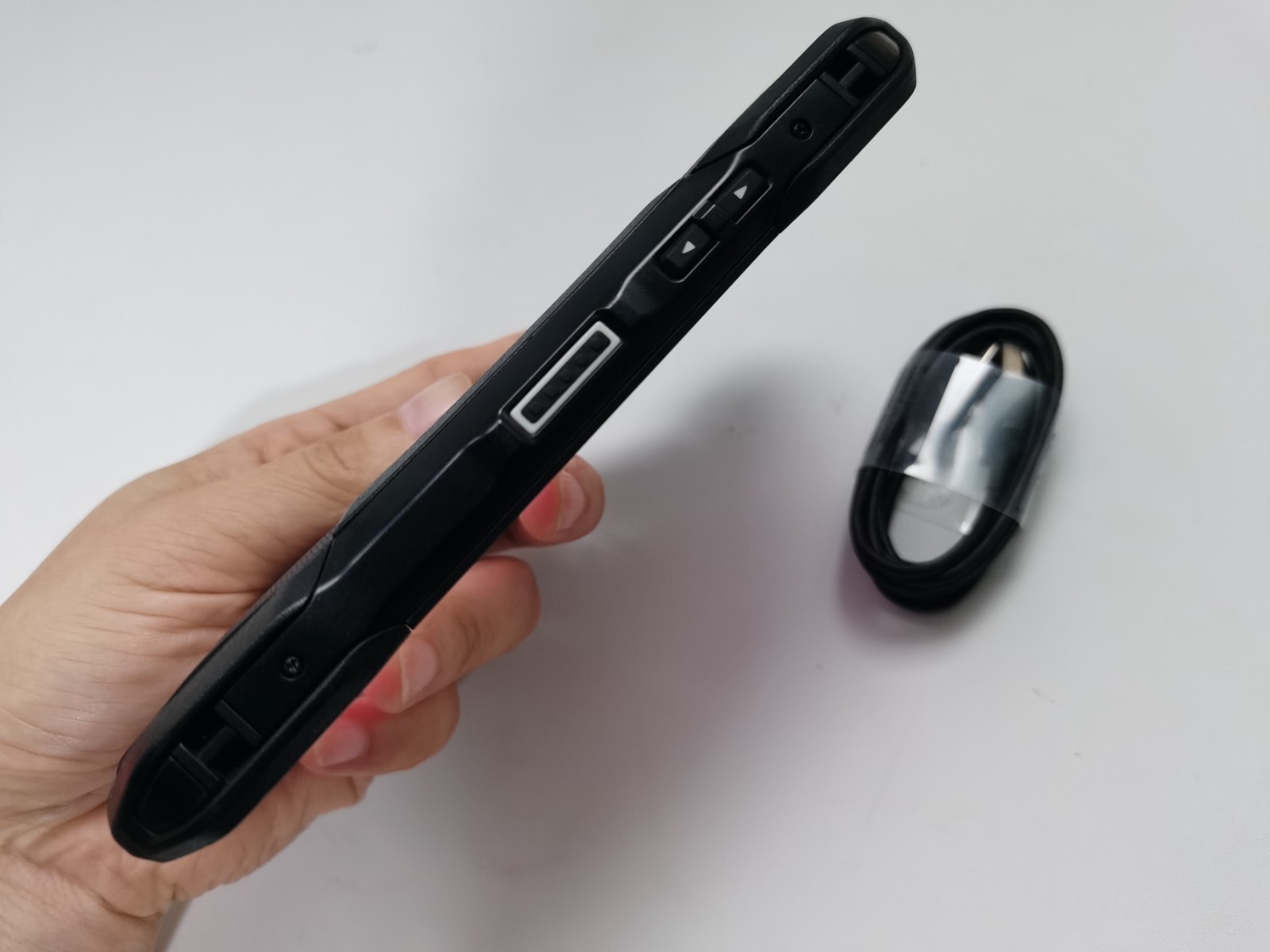 Kyocera DuraForce Pro 3 E7200 (Unlocked) – Rugged Phone 100% good Working