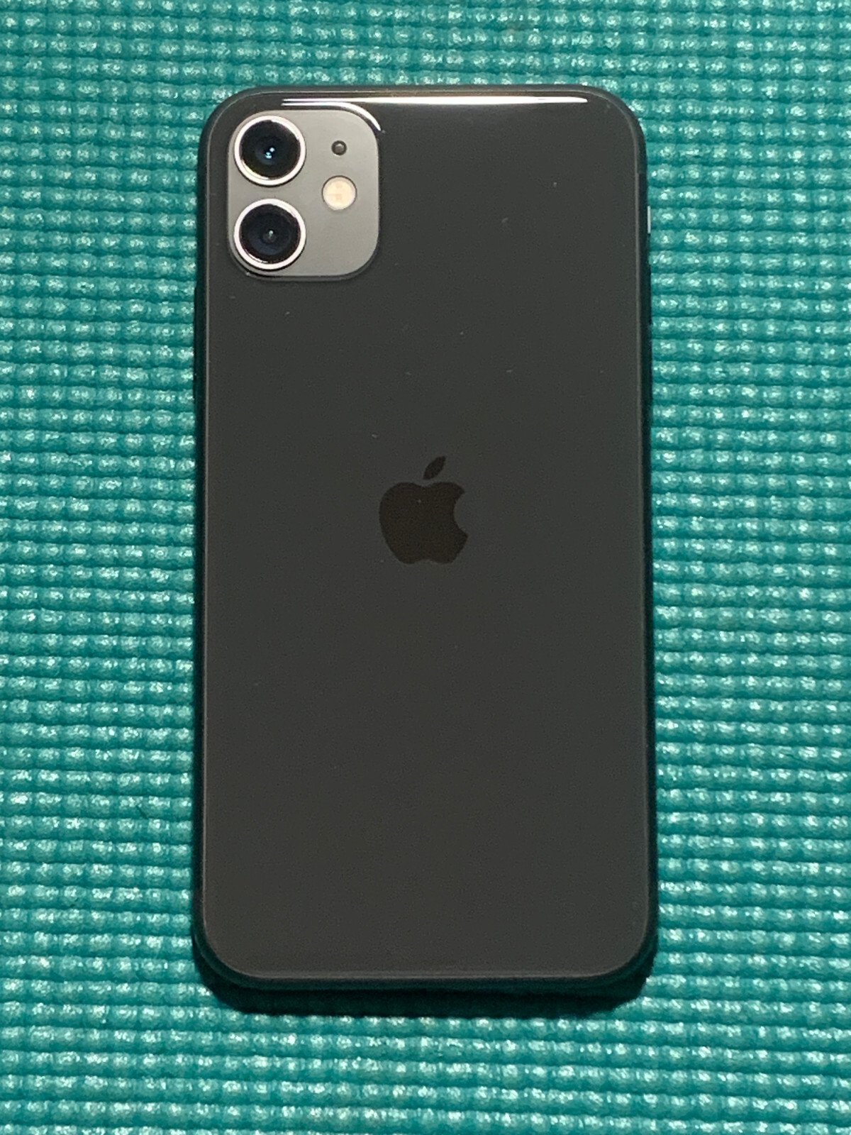 Apple iPhone 11 – 64GB – Black (Unlocked) A2111 (CDMA + GSM)