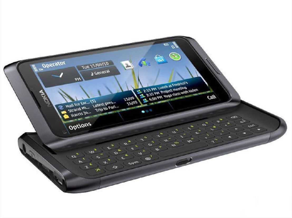 Nokia E7 16GB 256MB RAM 3G HSDPA 850 / 900 / 1700 / 1900 / 2100 4” 8.0MP Phone