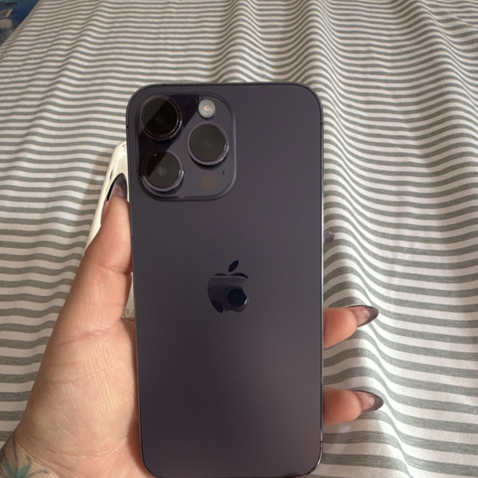 Apple iPhone 14 Pro Purple 48MP Hexa Core iOS Smartphone 6.1in Screen