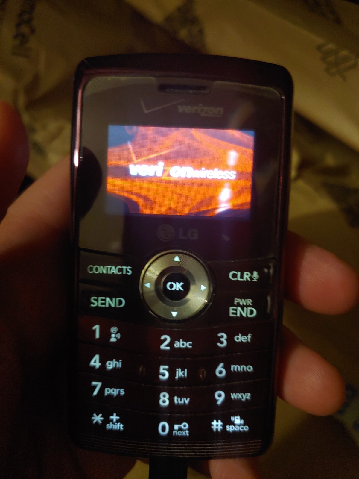 LG enV3 LG-VX9200 Verizon Wireless Maroon Flip Cell Phone w/ Chargers & Box