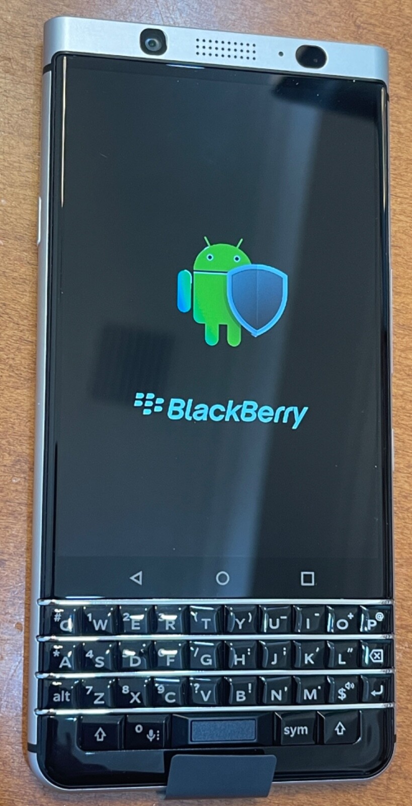 BlackBerry KEYone – 32GB – BBB100-3 – Unlocked 4G – Brand New (PRD-63118-003)