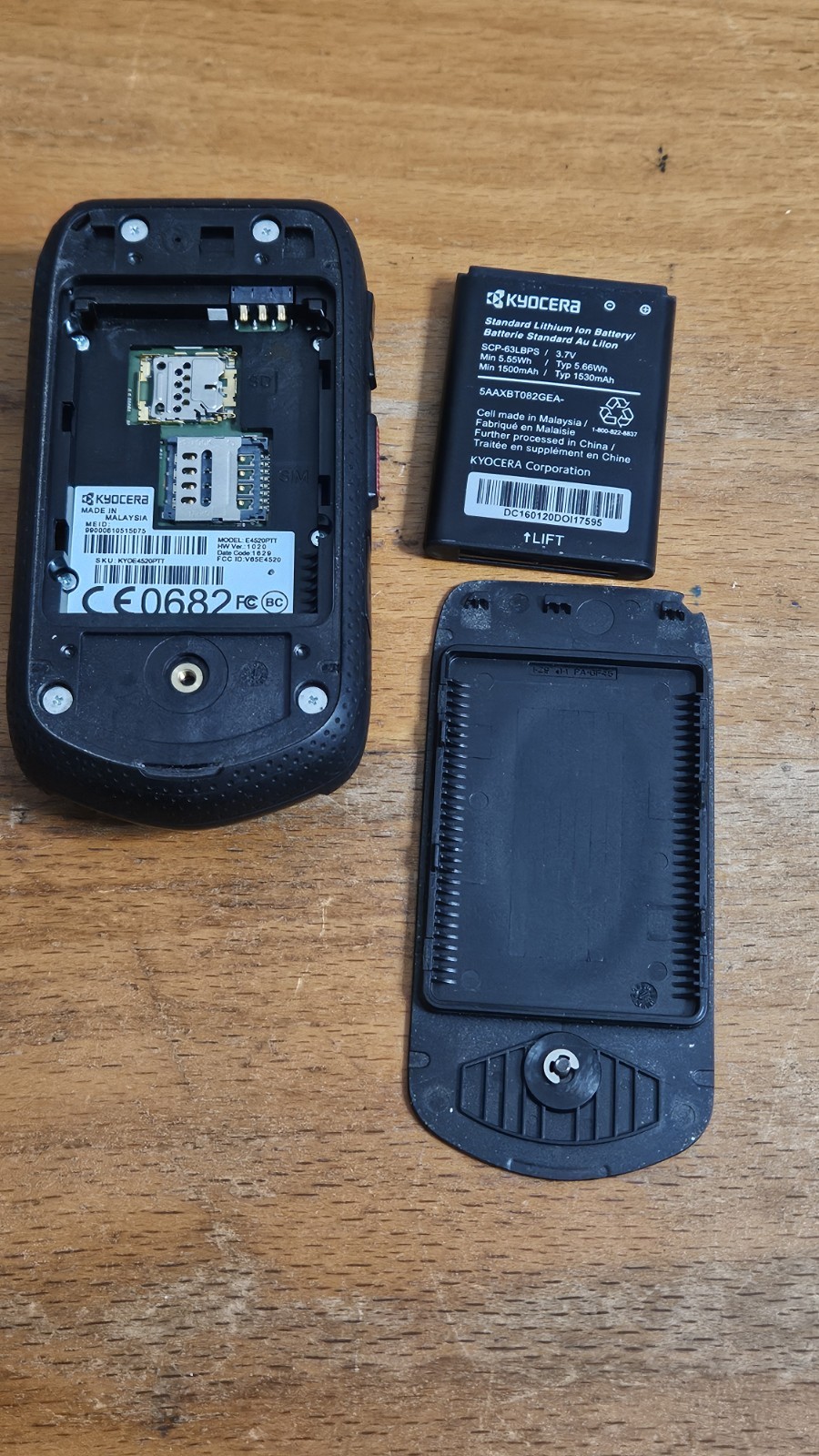 Kyocera DuraXV+ E4520 PTT, Black & Red 4GB Flip Cellular Phone 3G