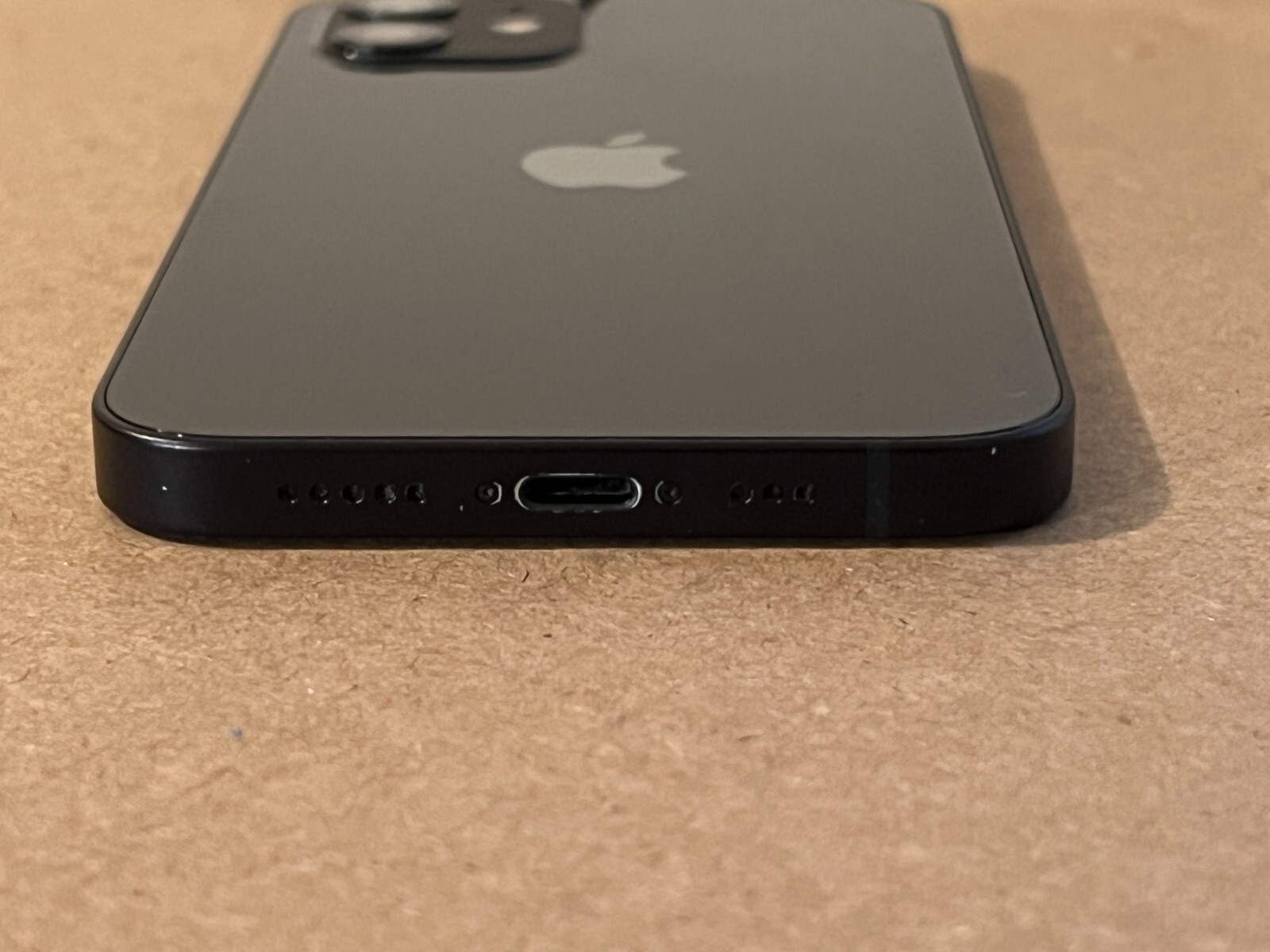 Apple iPhone 12 – 64GB – Black Unlocked (CDMA + GSM) A2172 READ