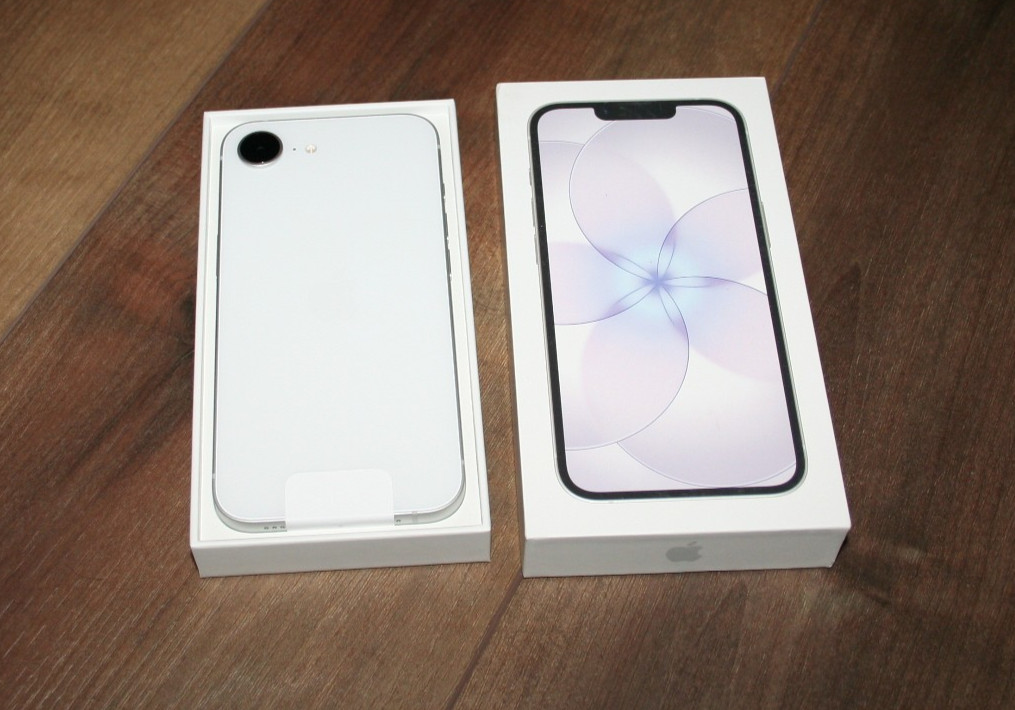 Apple iPhone 17e – 256 GB – White (Verizon) Dual eSIM Brand New