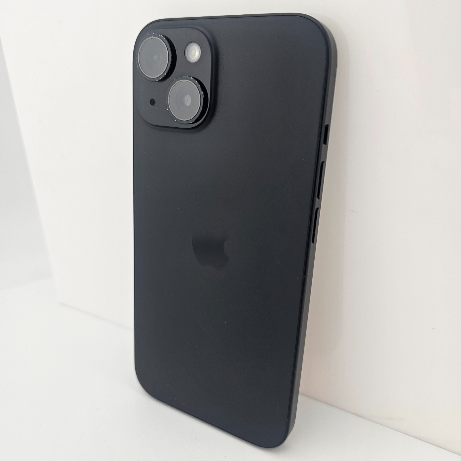 Apple iPhone 15 – eSIM A2846 – Unlocked 128GB Black – *BAD FACE ID/CAM SPOTS*