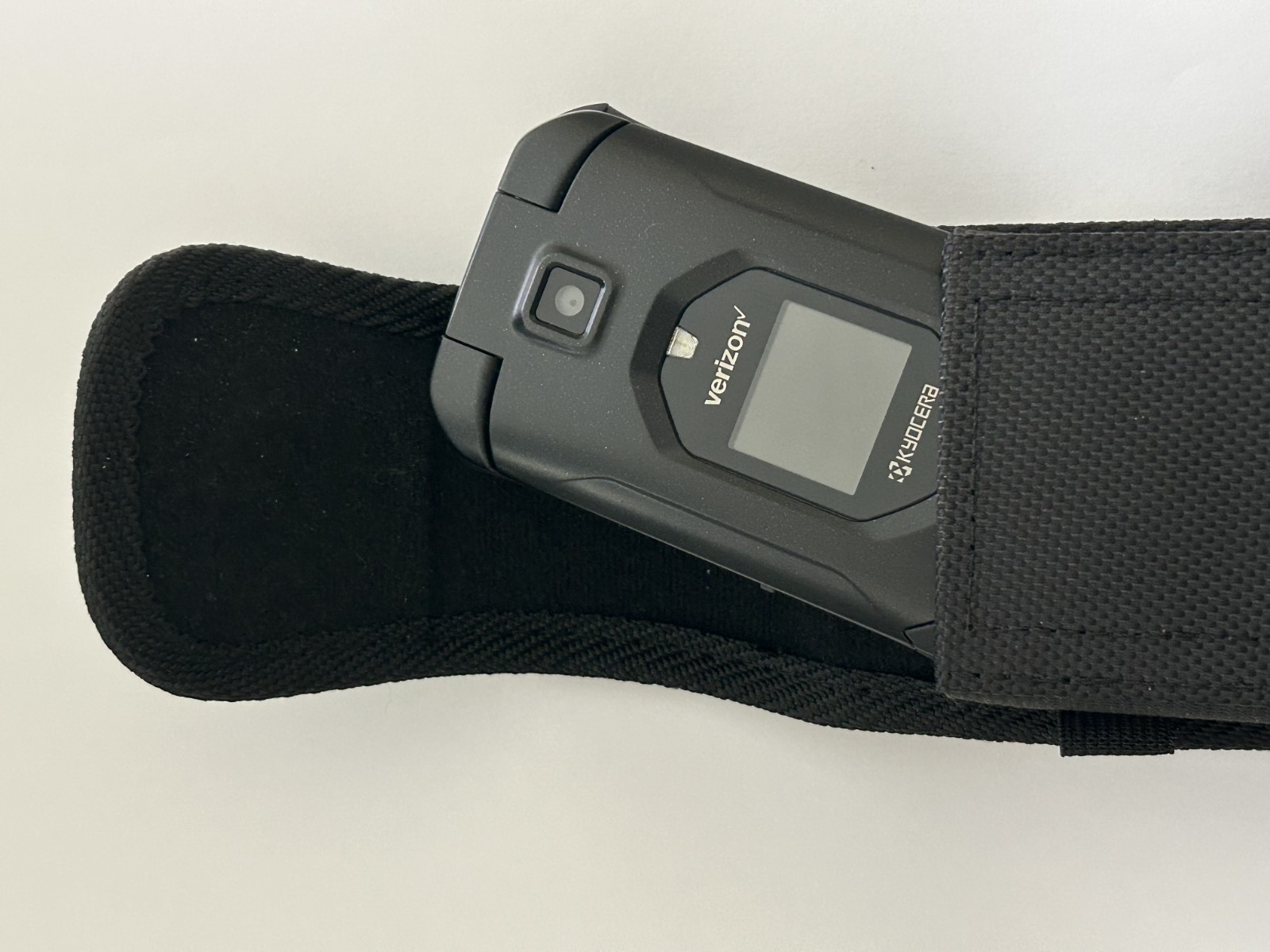 Kyocera E4810 DURAXE Verizon Unlocked 4G Camera Rugged Flip Phone + Belt Clip