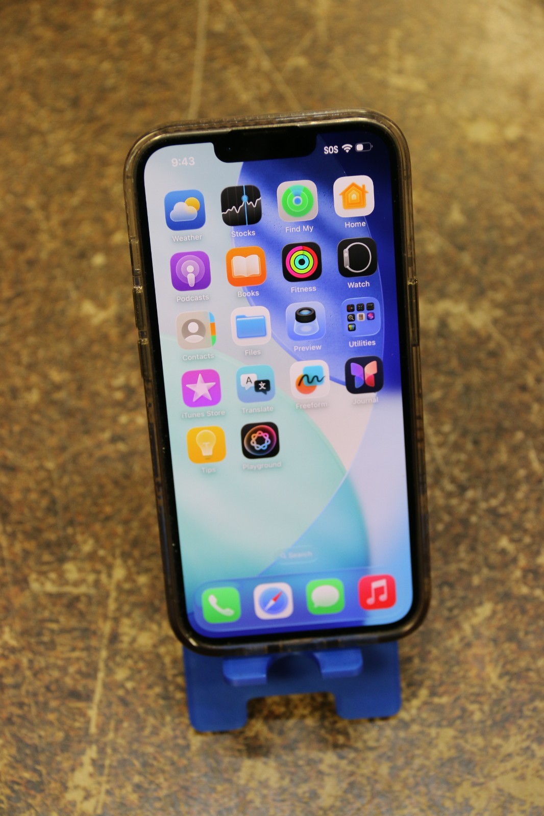 Factory Unlocked Apple iPhone 16e 128GB Black MD0D4LL/A