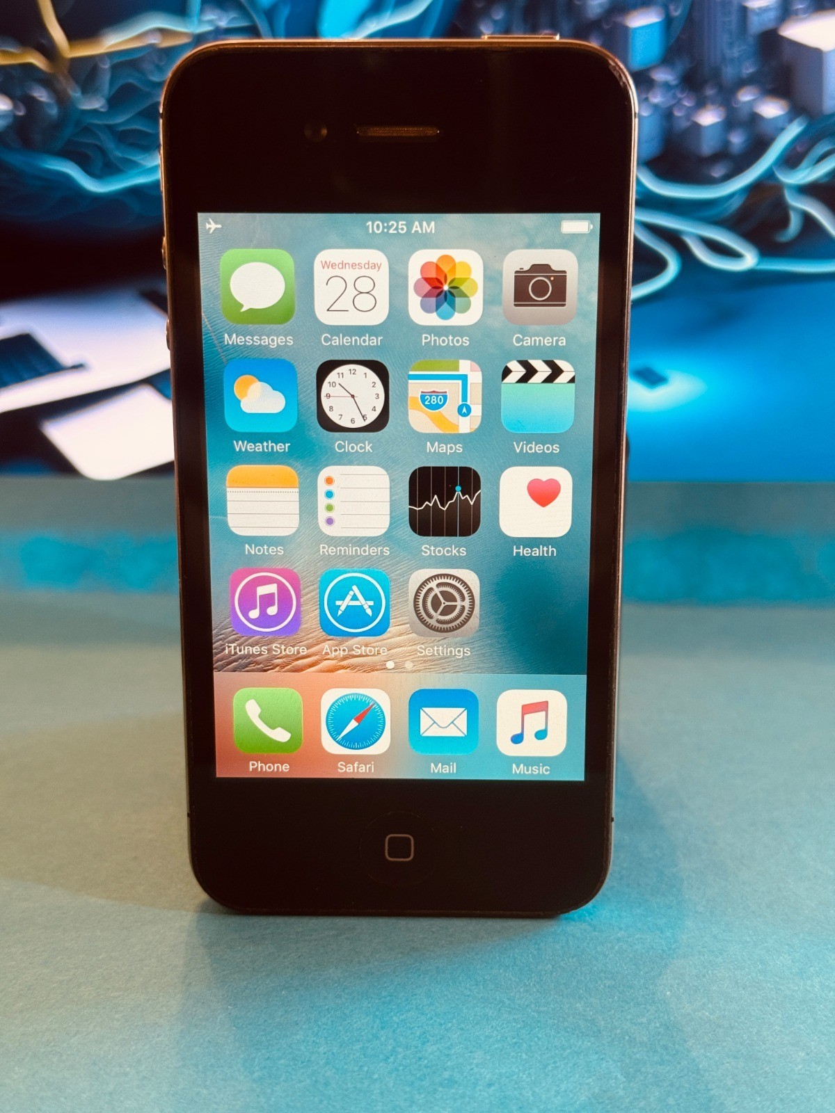 Apple iPhone 4s – 16 GB – Black (Unlocked)