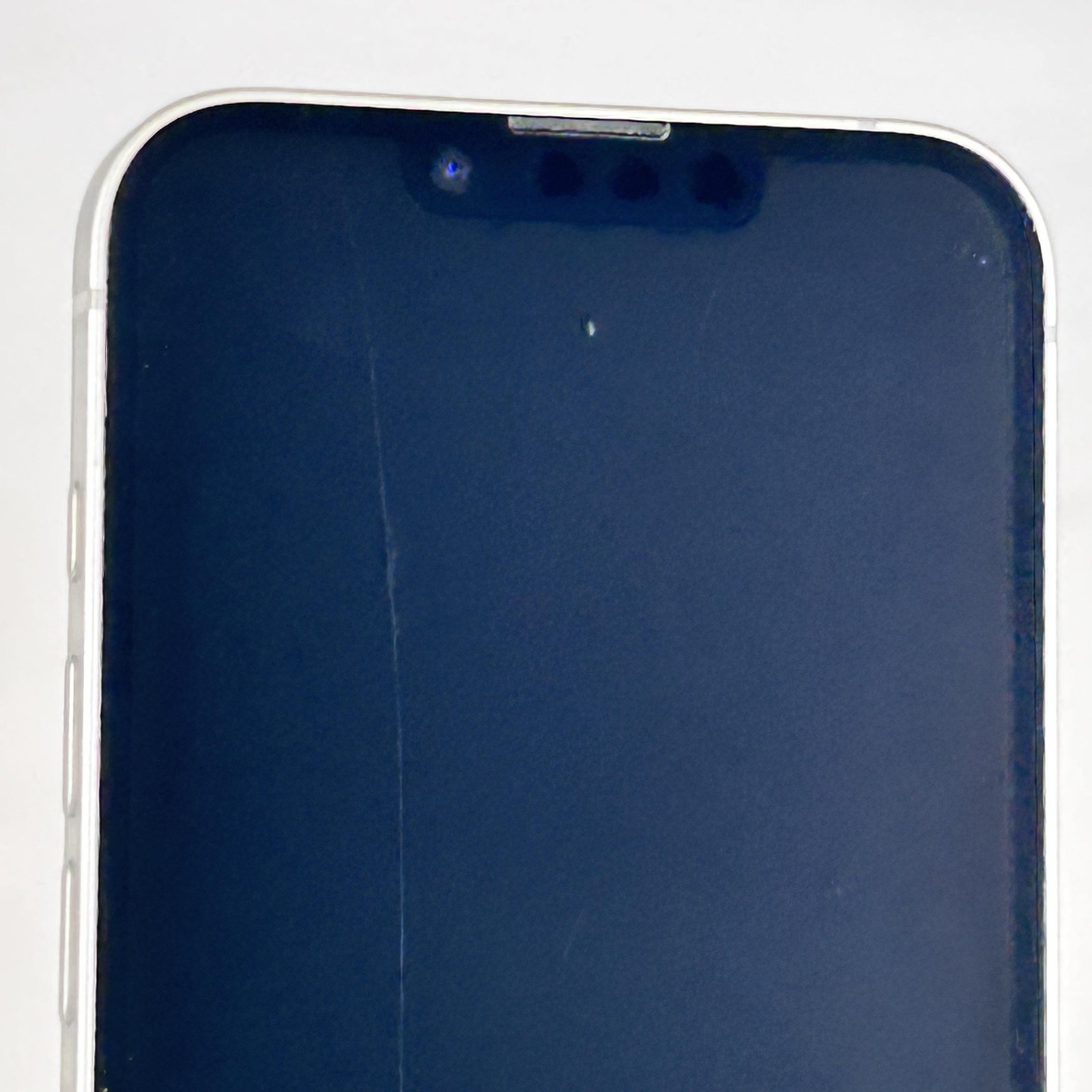 Apple iPhone 16e White 128GB – Cricket Locked – Very Good Condition