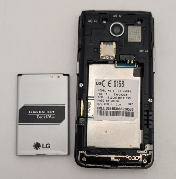 LG Exalt VN220 Verizon 4G LTE Flip Smartphone 5MP Camera Silver Not Working READ