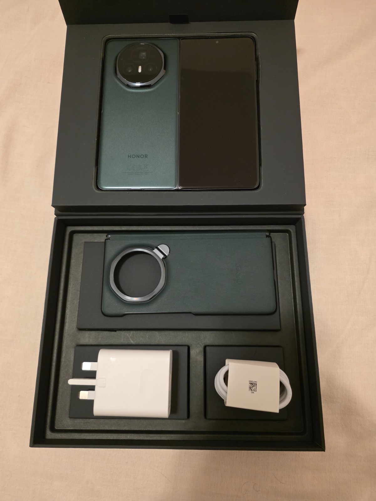 Honor Magic V3 512GB Green Global Unlocked 5G Dual SIM eSIM – Excellent Mint