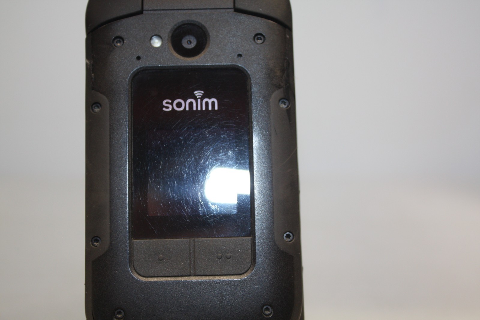 Sonim XP3 Plus XP3900 – 16GB (T-Mobile) Rugged Flip Phone, 002