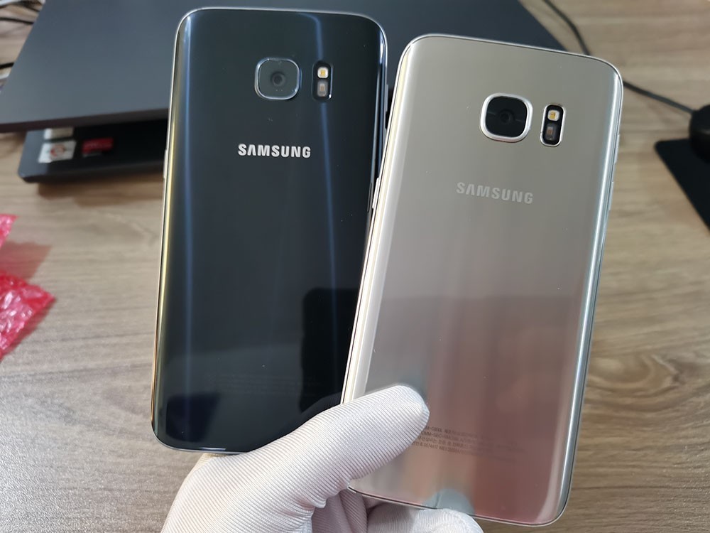 Samsung Galaxy S7 – 32 GB – Android Unlocked 5.1″ microSDXC Super AMOLED phone