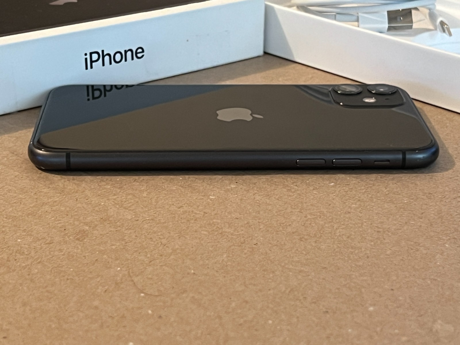 Apple iPhone 11 – 64GB – Black Unlocked A2111 READ