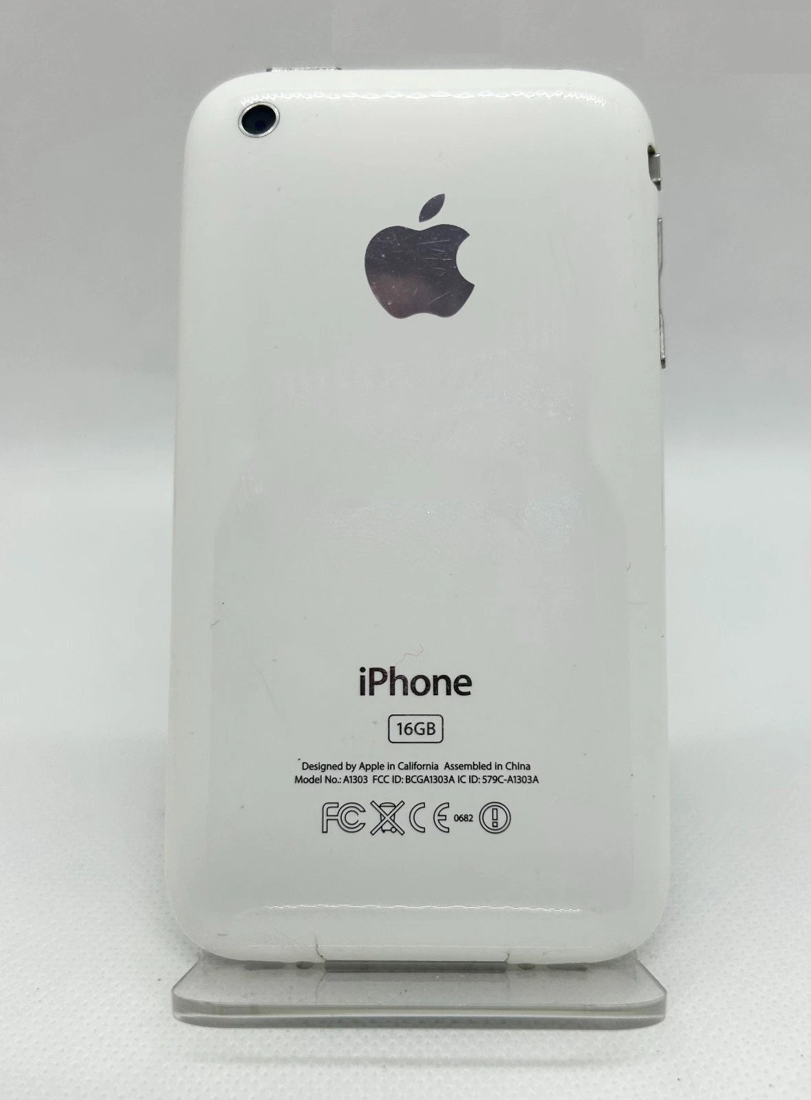 iPhone 3GS White (RARE) 16GB iOS 3.1.3 w Box Unlocked A1303 Great Condition