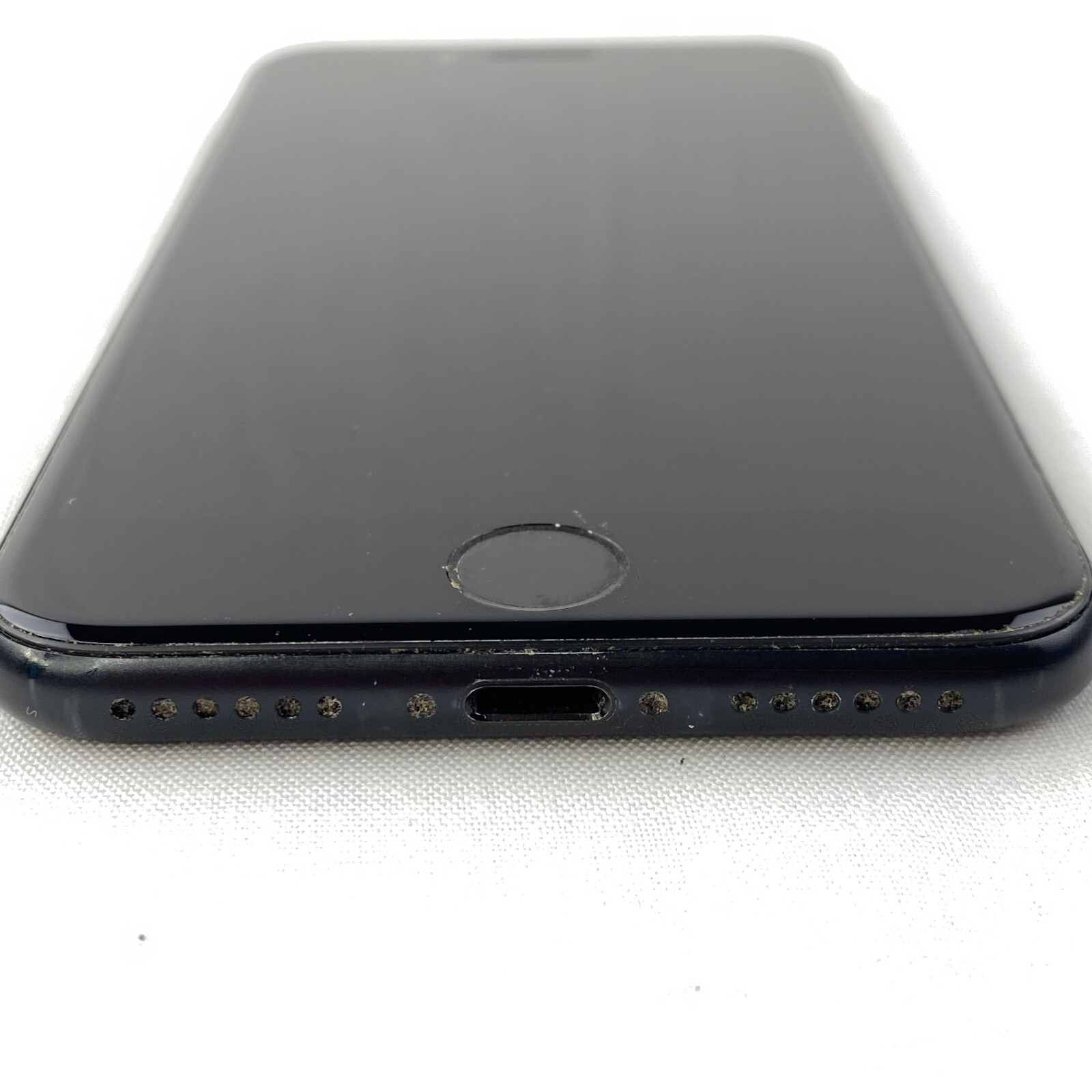 Apple iPhone A2275 SE 2020 2nd Generation Black – Need Passcode – B63