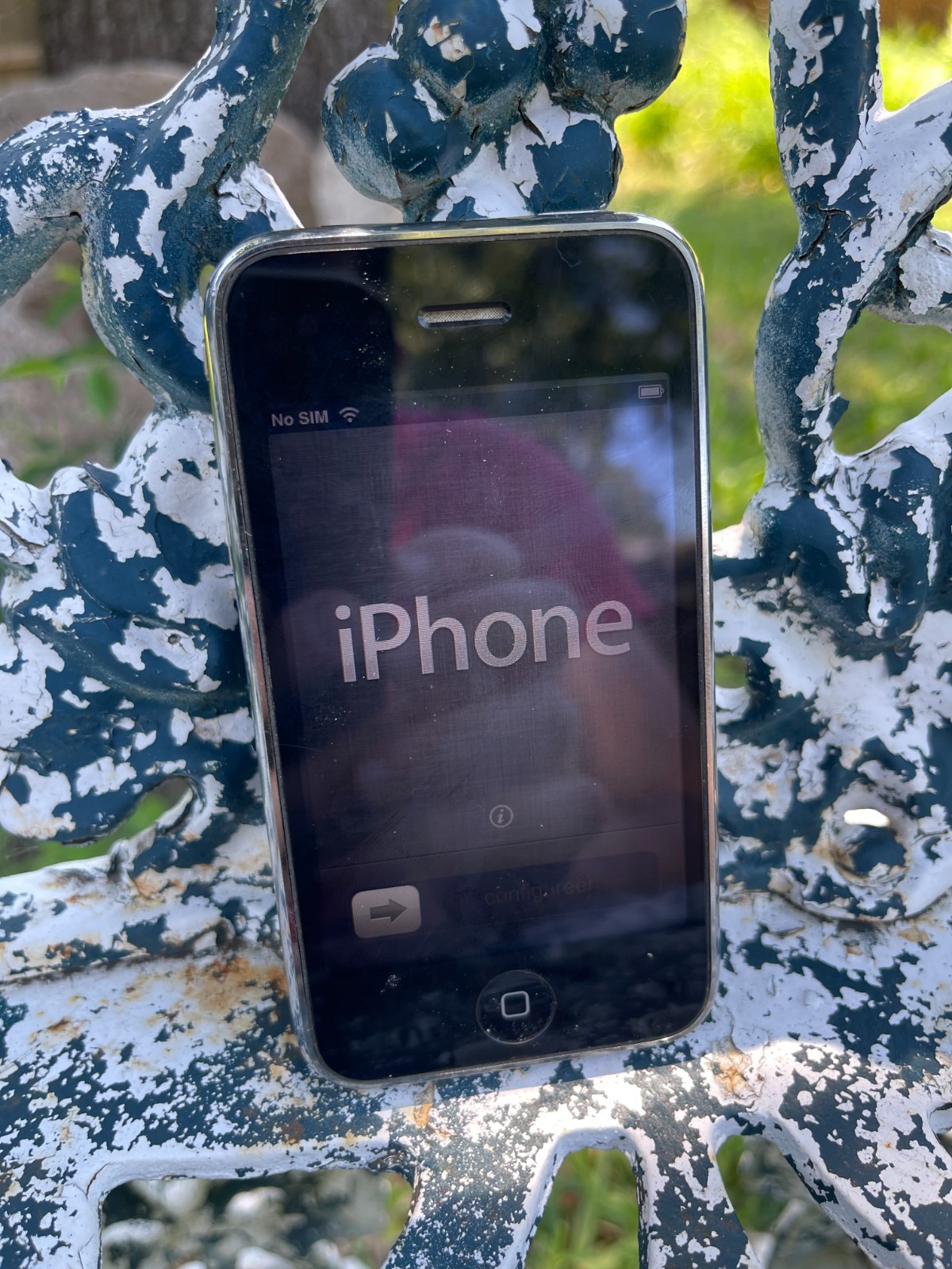 iPhone 3GS Read Description