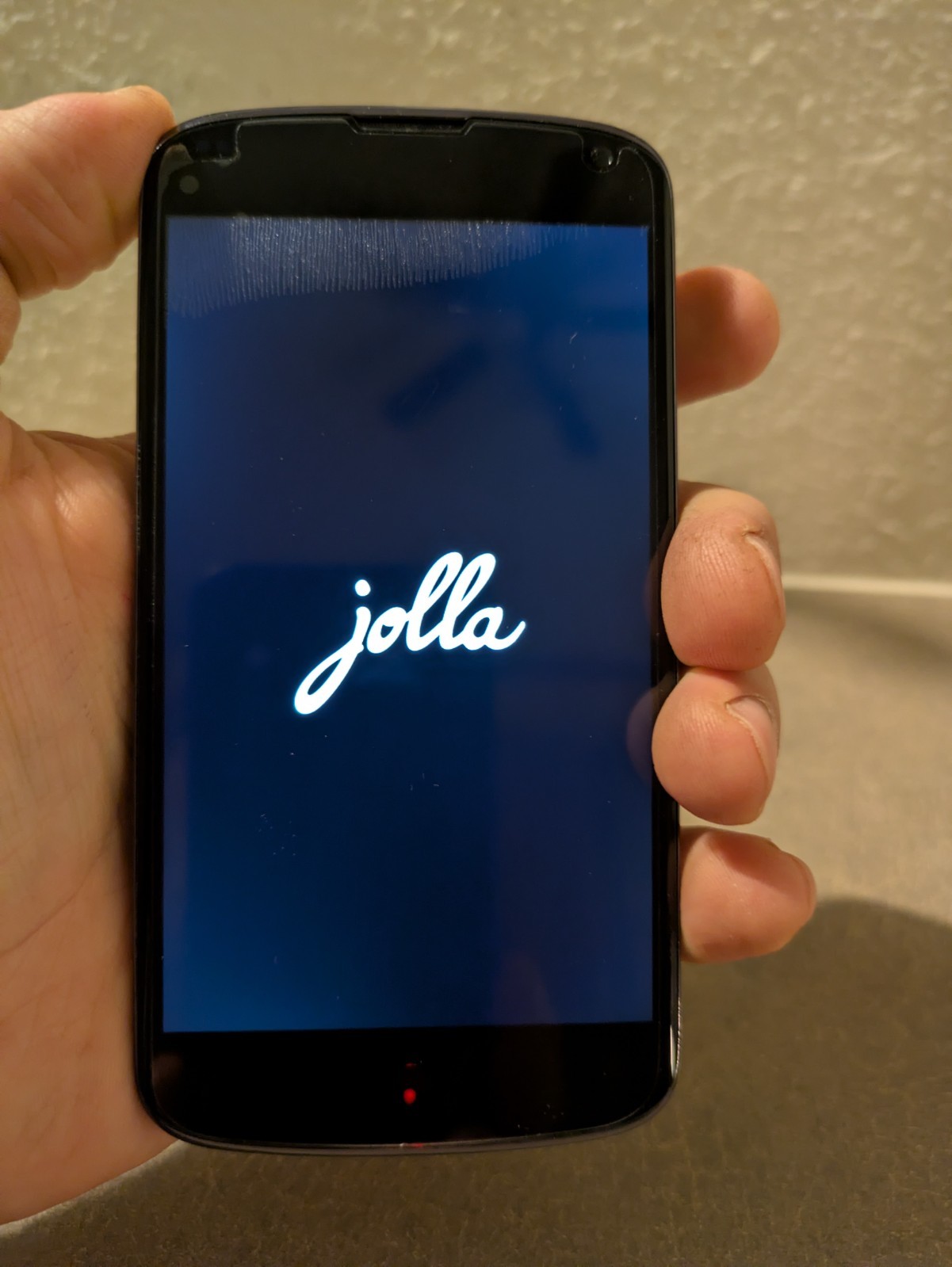 LG Nexus 4 E960 16G w/ Sailfish OS “Tahkalampi” Original box, screen blemish