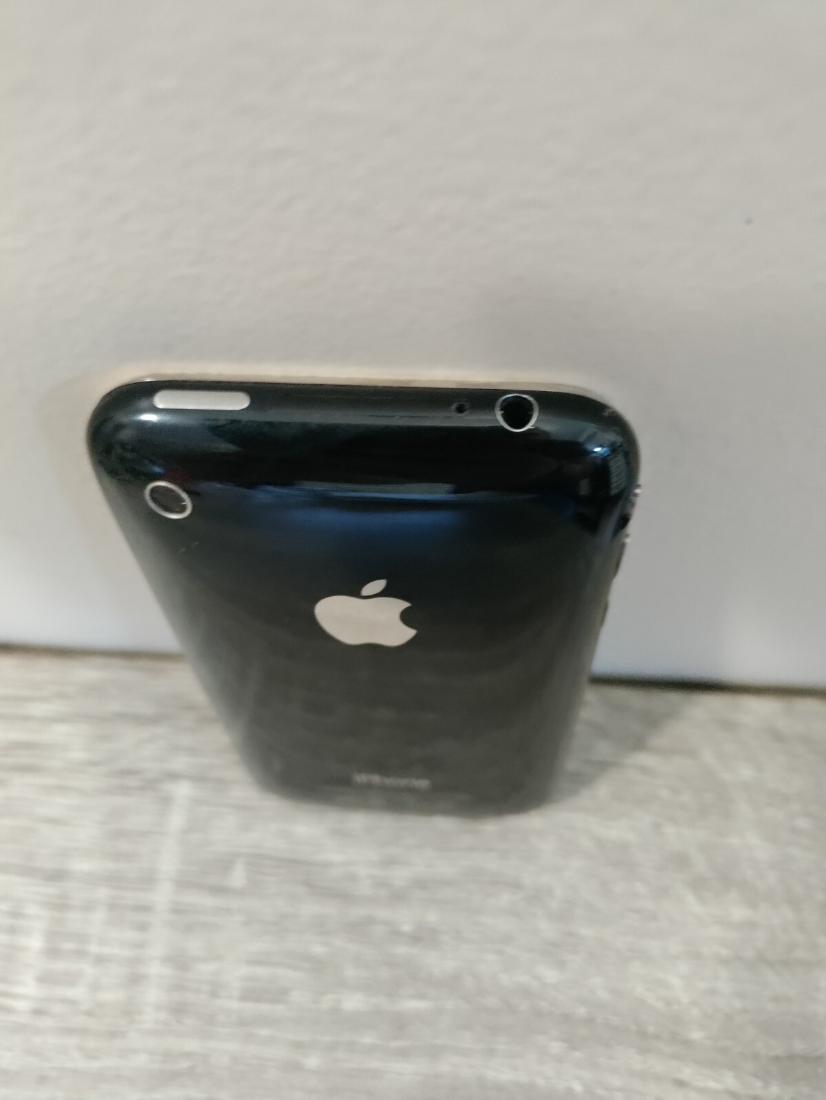 Clean Apple iPhone 3GS – 16 GB – Black (Untested) Not Working Or For Parts