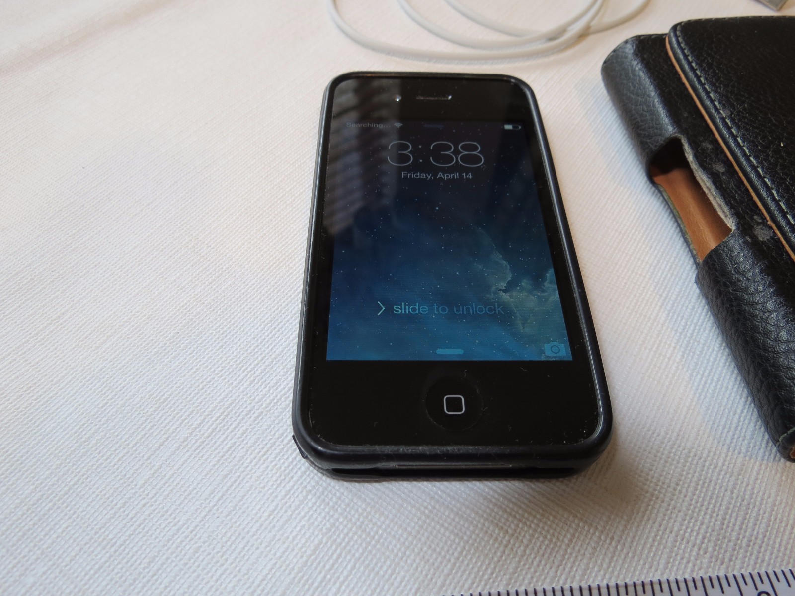 Apple Iphone 4S AT&T smartphone MC922LL/A cell phone smart ATT adult owned