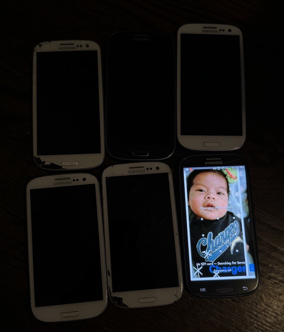 Samsung Lot of 6 Galaxy S3 16GB Fast Ship Fair Used Parts NO Power Cracked