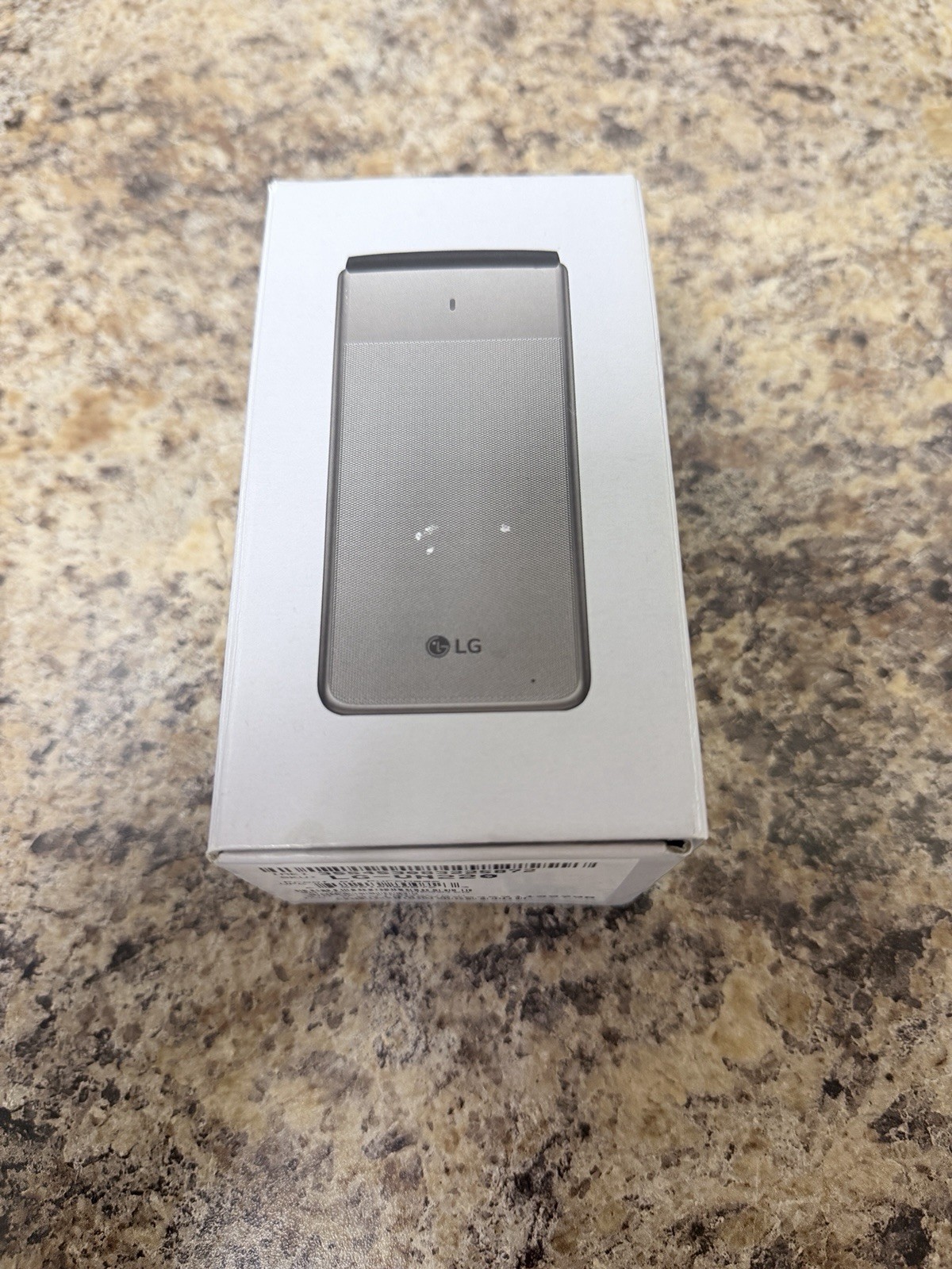 LG Exalt – VN220 – Silver (Verizon) 4G LTE Flip Phone – In Box USED