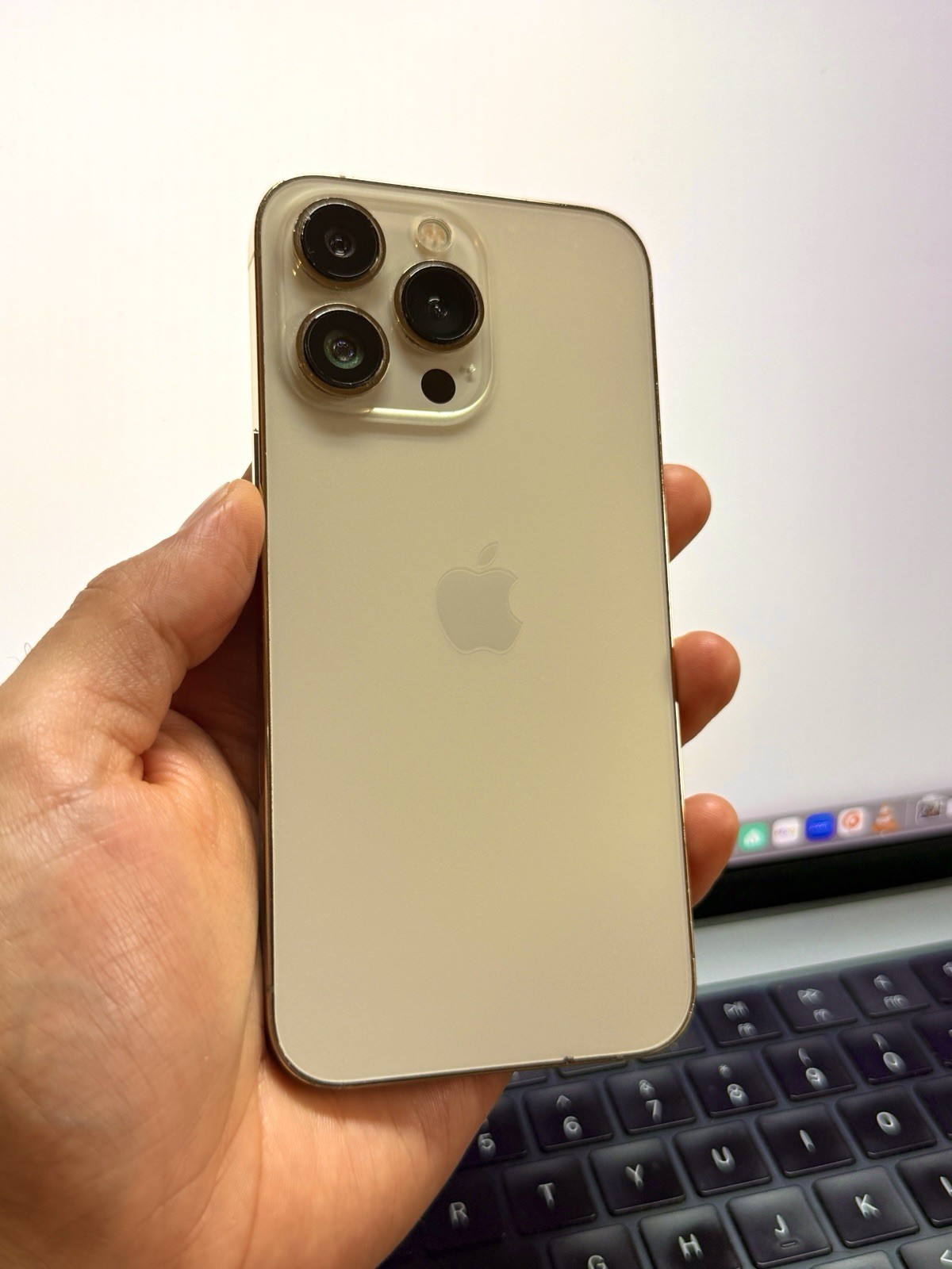 Apple iPhone 13 Pro 256GB Factory Unlocked Gold #24491