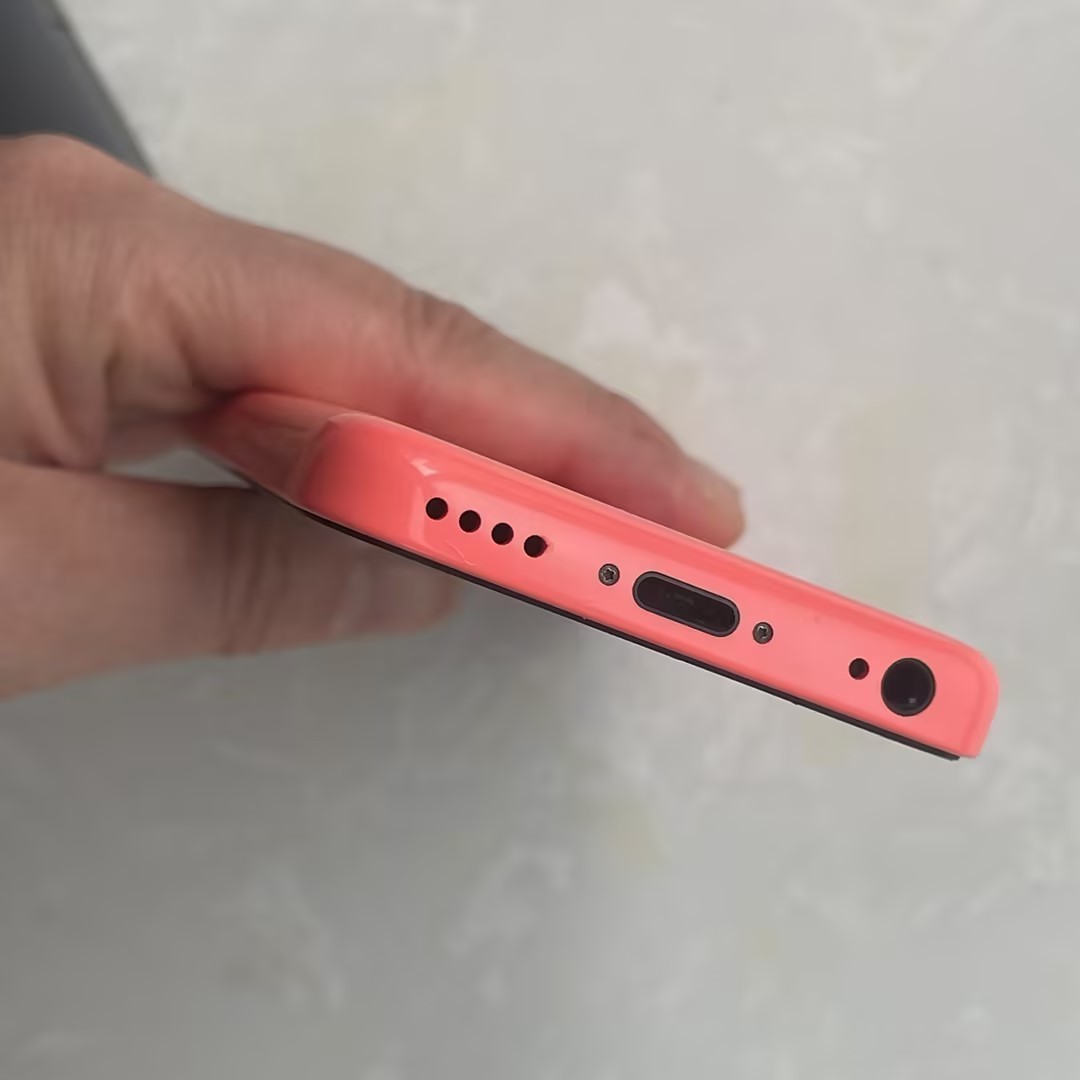 Apple iPhone 5C UNlocked8/16/32GB BLUE/GREEN/PINK/WHITE/ YELLOW New Battery
