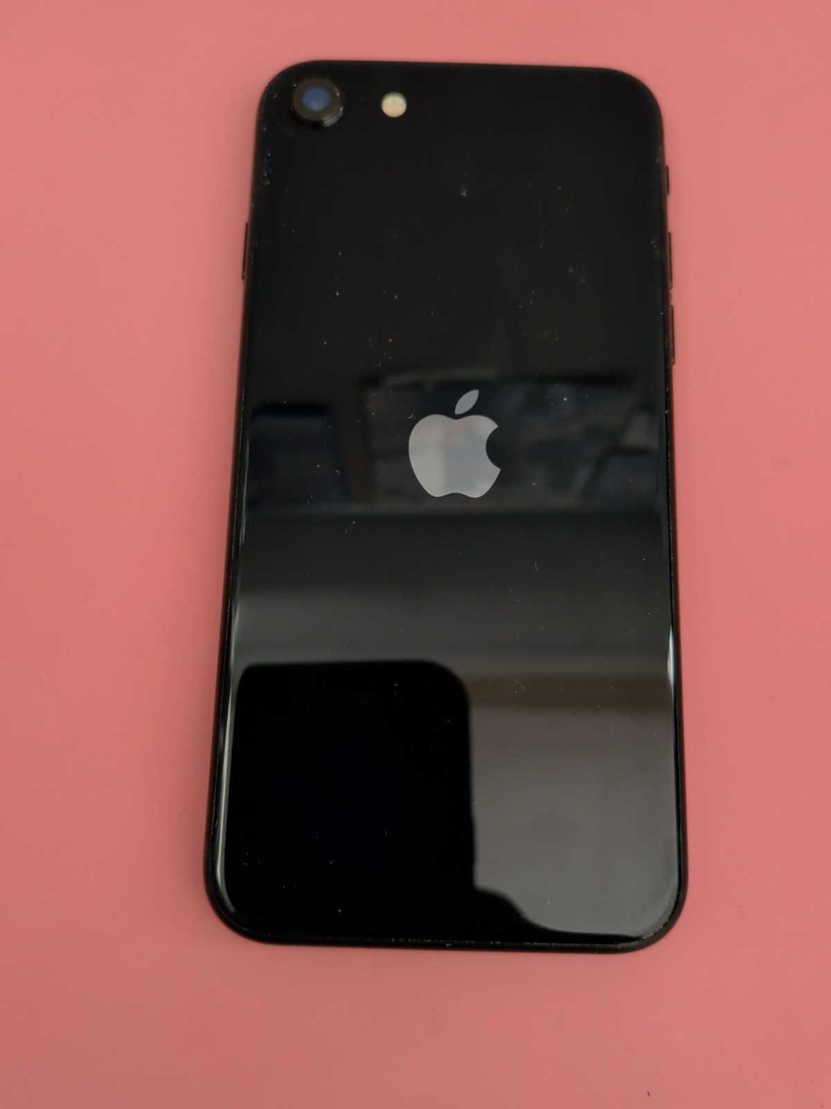 Apple iPhone SE 3rd Gen 2022 – Xfinity, Midnight, 128 GB, A2595 – SCREEN CRACKS