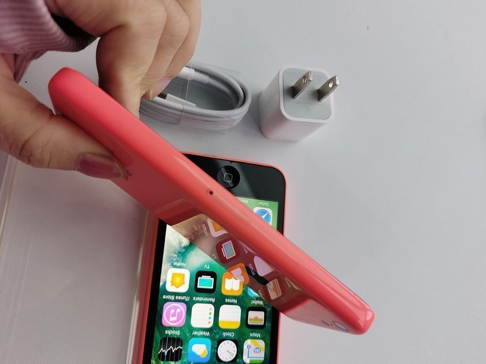 Unlocked Apple iPhone 5c -16GB White / Bule /Pink / Green 4 colors Optional