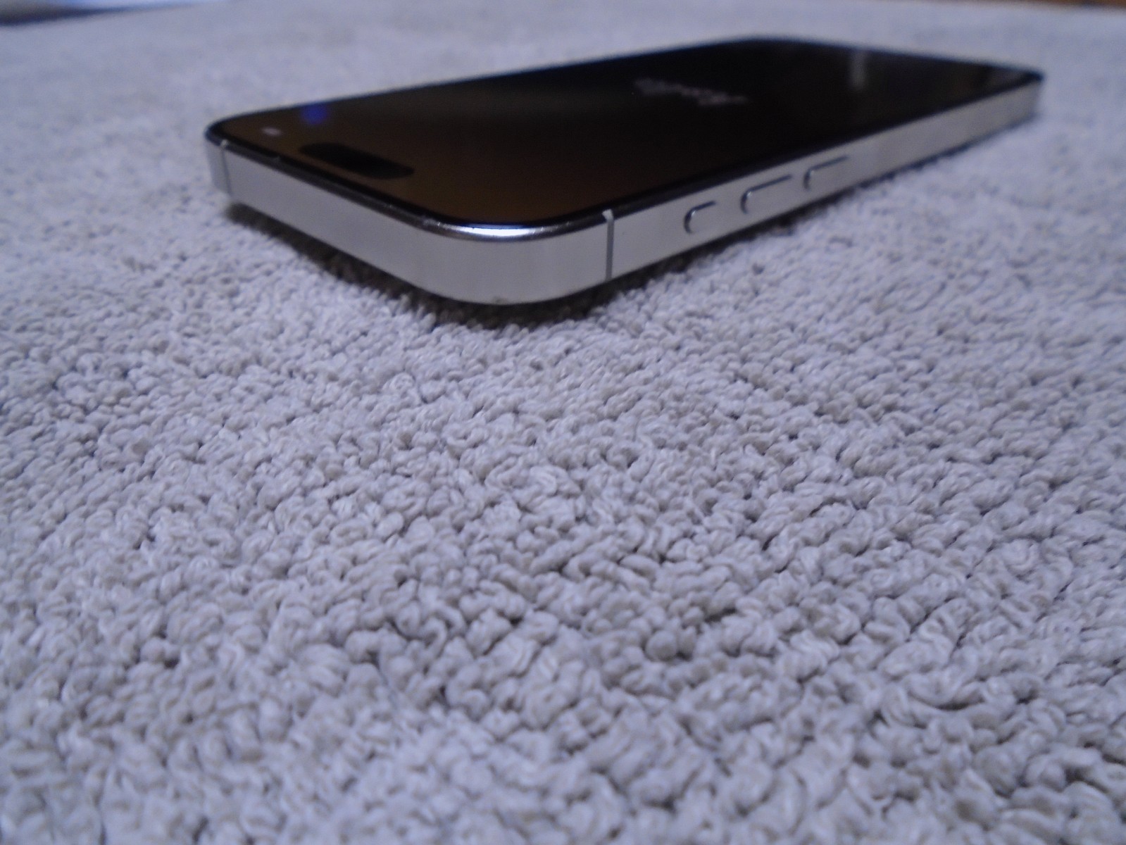 Apple iPhone 15 Pro, 128gb, Carrier Unlocked, White Titanium, Excellent!!!