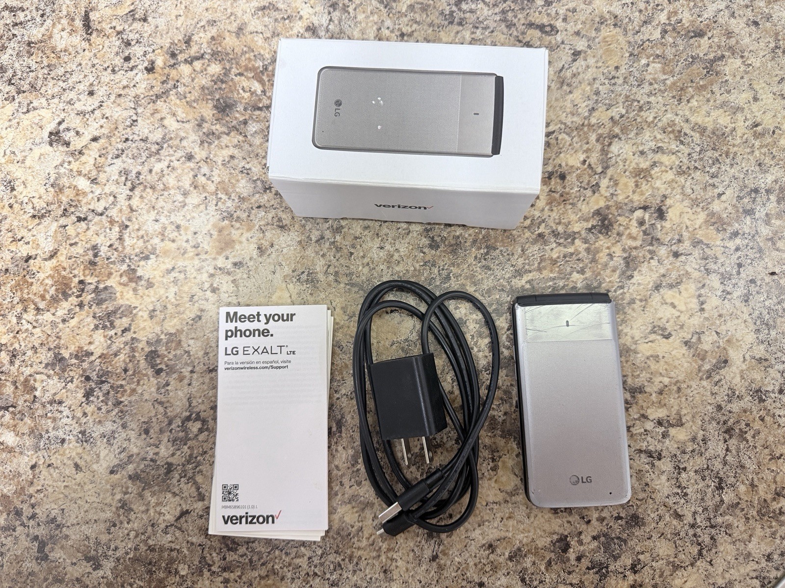 LG Exalt – VN220 – Silver (Verizon) 4G LTE Flip Phone – In Box USED
