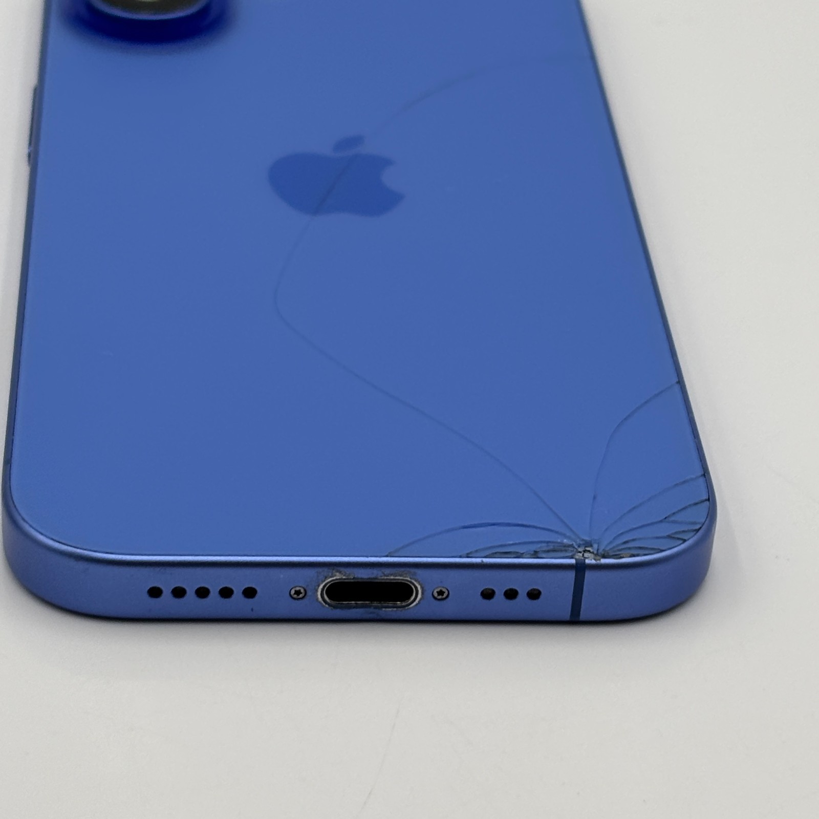 Apple iPhone 16 128GB Ultramarine AT&T Only Cracked Back For Parts Read