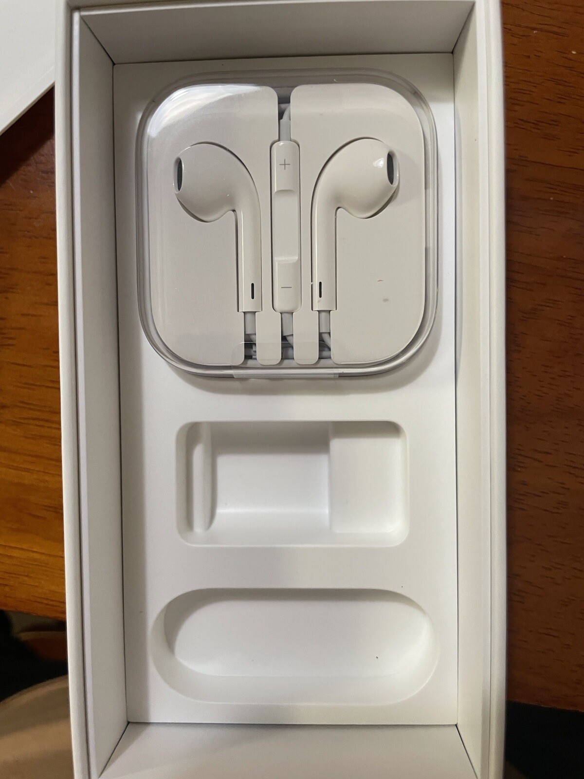 Apple iPhone 6s – 16GB – Rose Gold (AT&T) A1633 (CDMA + GSM)