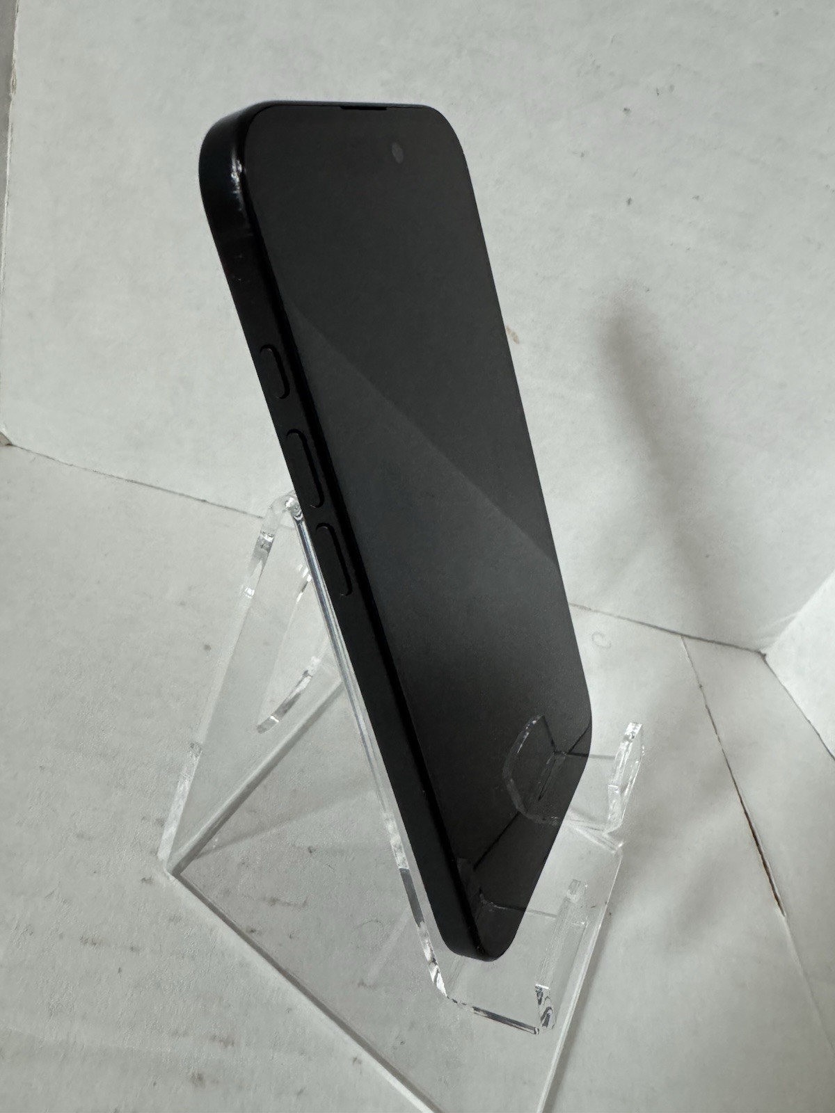 APPLE IPHONE 16 – 128GB – UNLOCKED – 100%bh- BLACK- SEE PICTURE