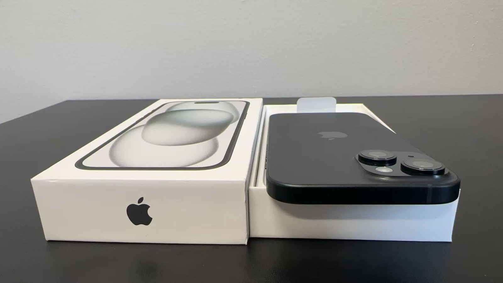 New Apple iPhone 15 128GB Black Unlocked (100% Battery, Cycle 0) Not Activated