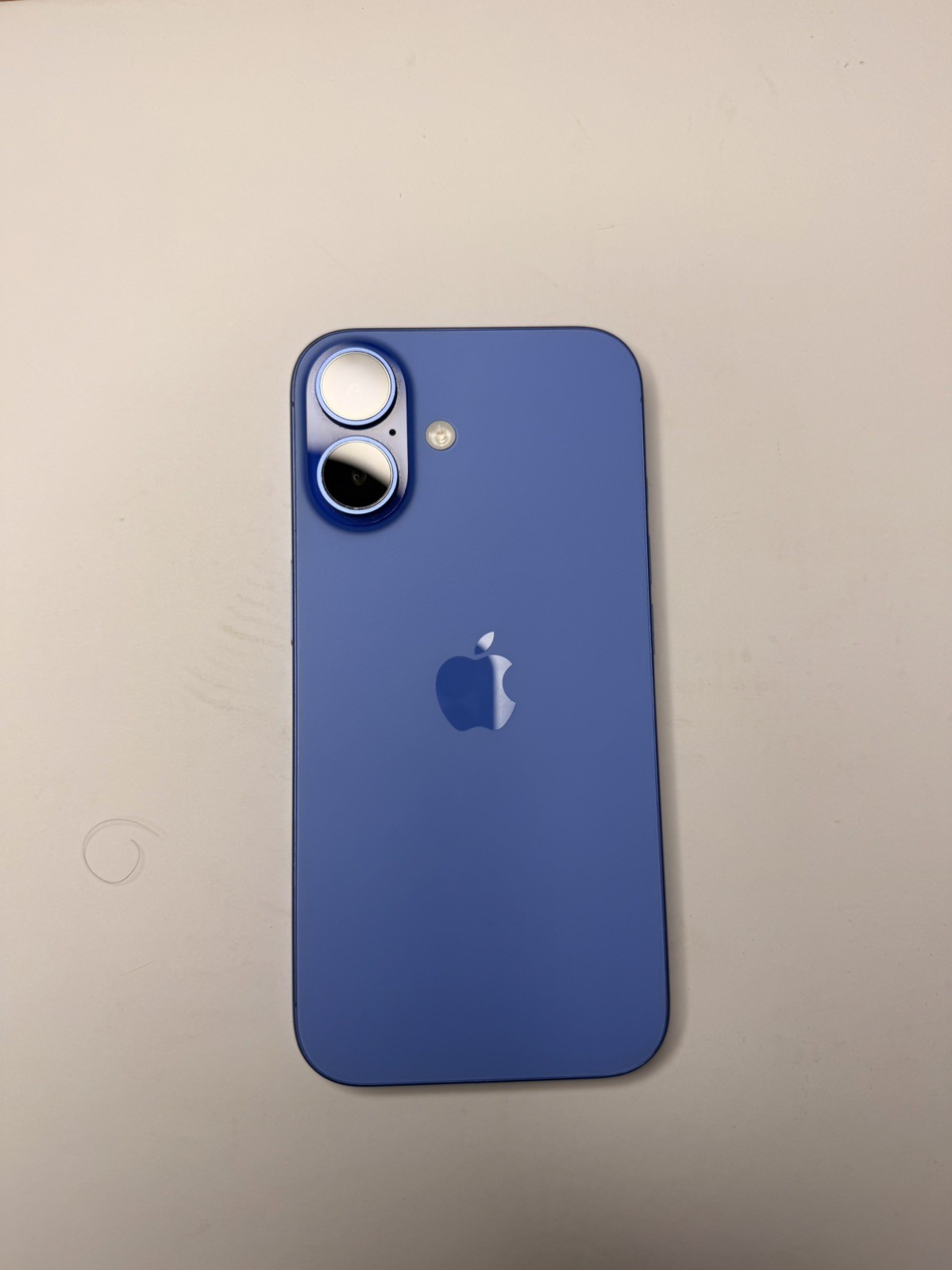 Apple iPhone 16 256GB Blue iOS Bar Smartphone 12MP Camera iPhone