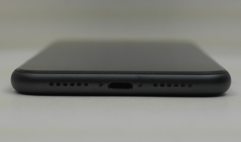 Apple iPhone 11 64GB A2111 MM693LL/A – Black (TracFone/StraightTalk) (H90001178)