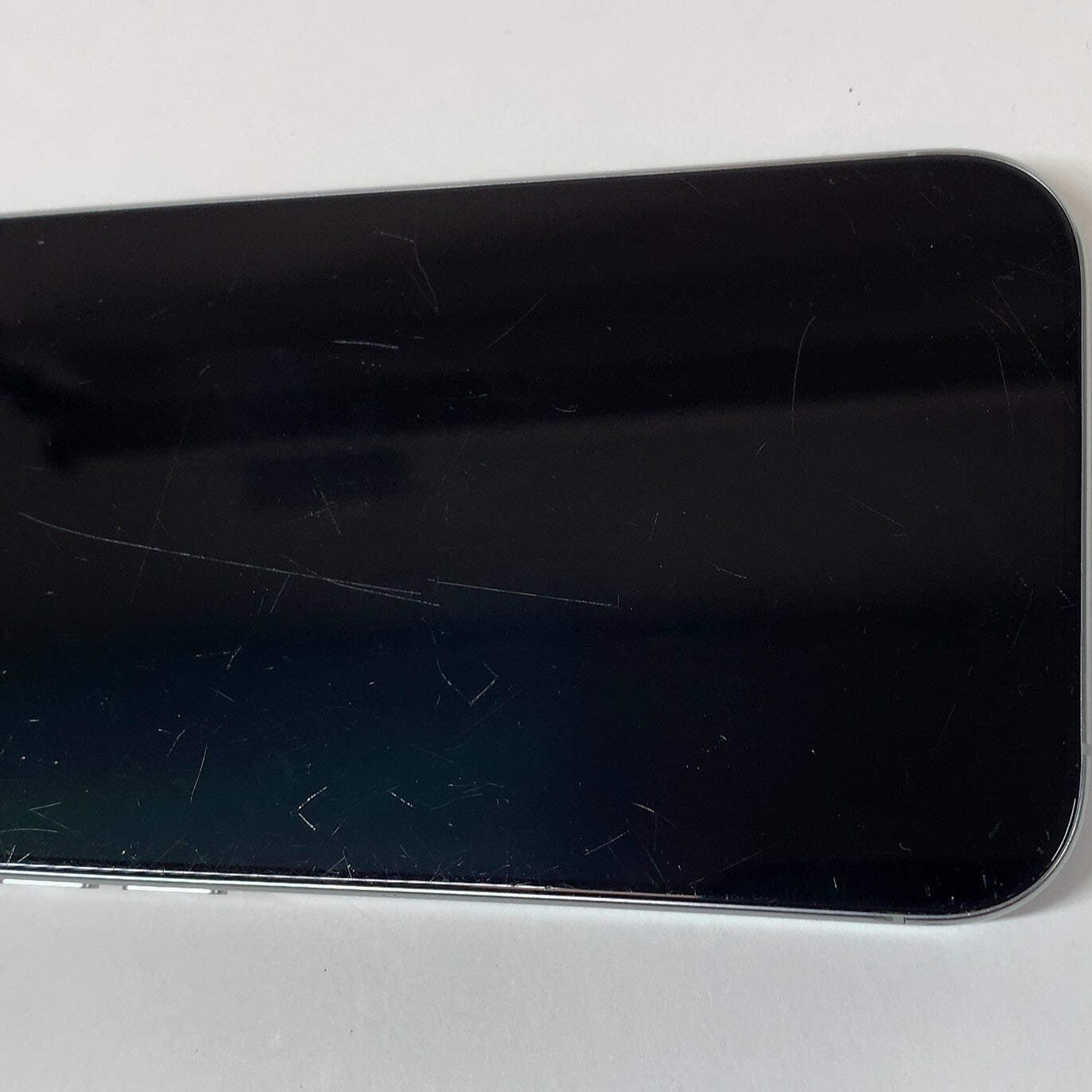 Unlocked Apple iPhone 16 Pro 1TB 26.5 White MYMR3LL/A