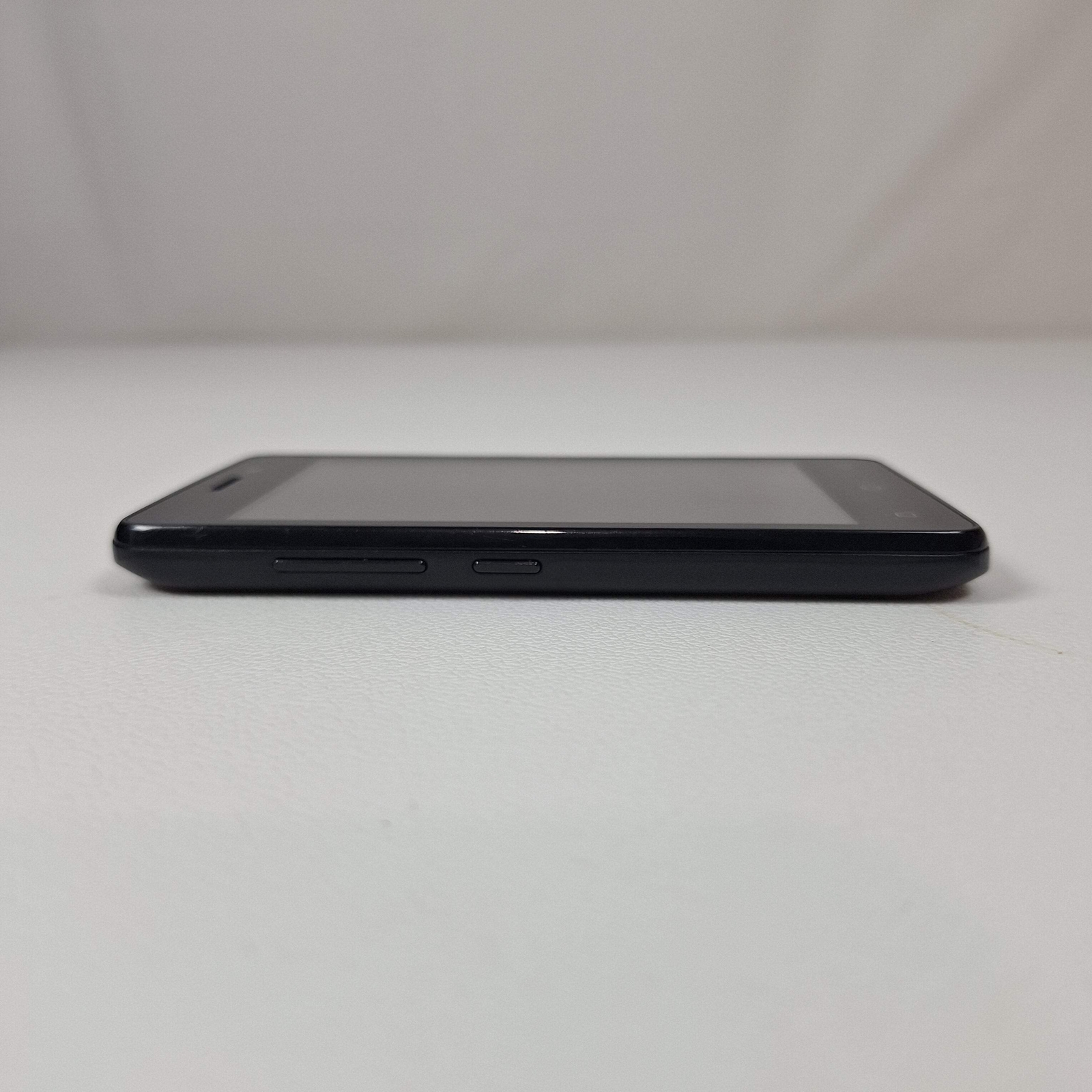 UMX MXG401 Black Android Phone (AirVoice Wireless)