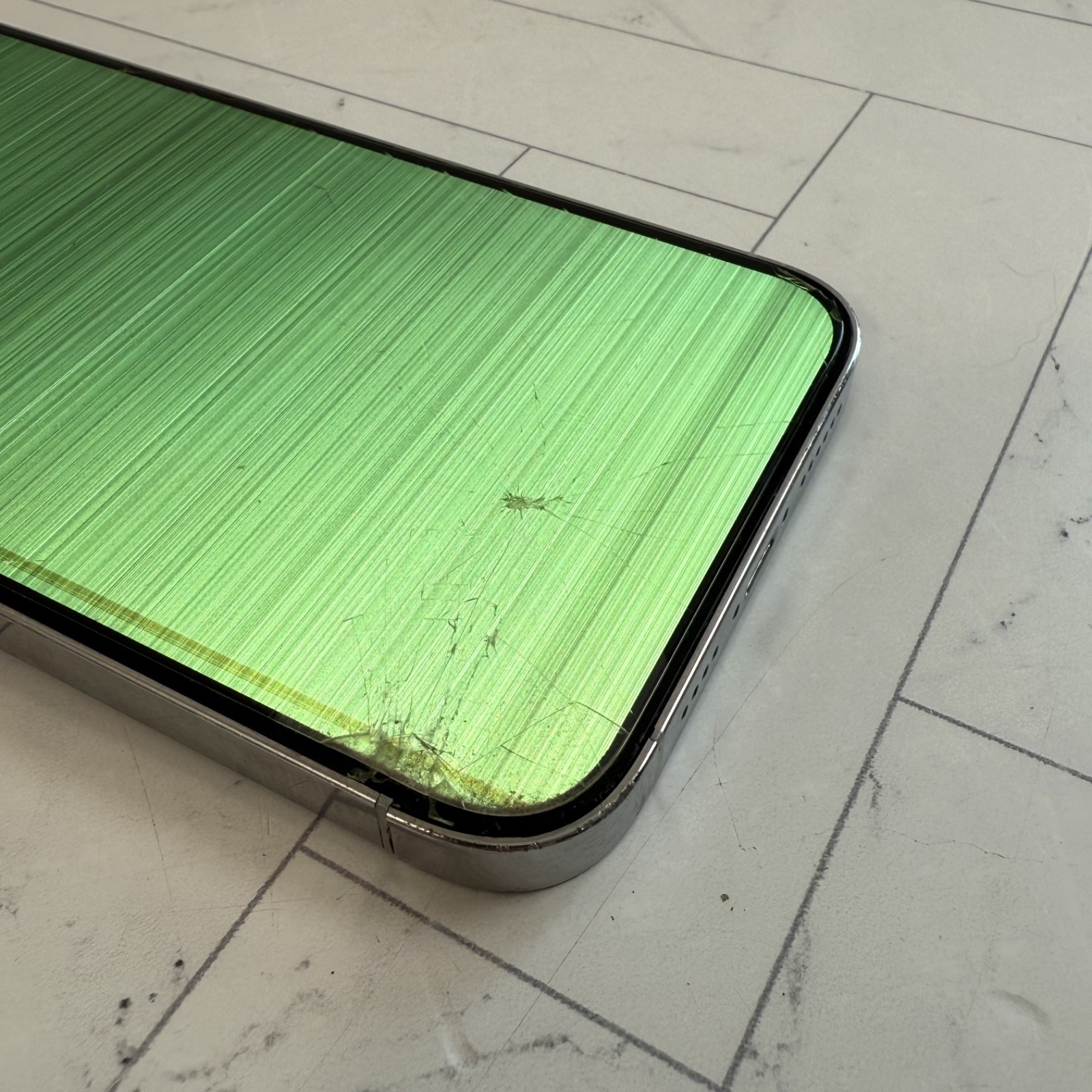 iPhone 14 Pro Max 256GB Unlocked Silver A2651 Cracked Screen LCD #H249
