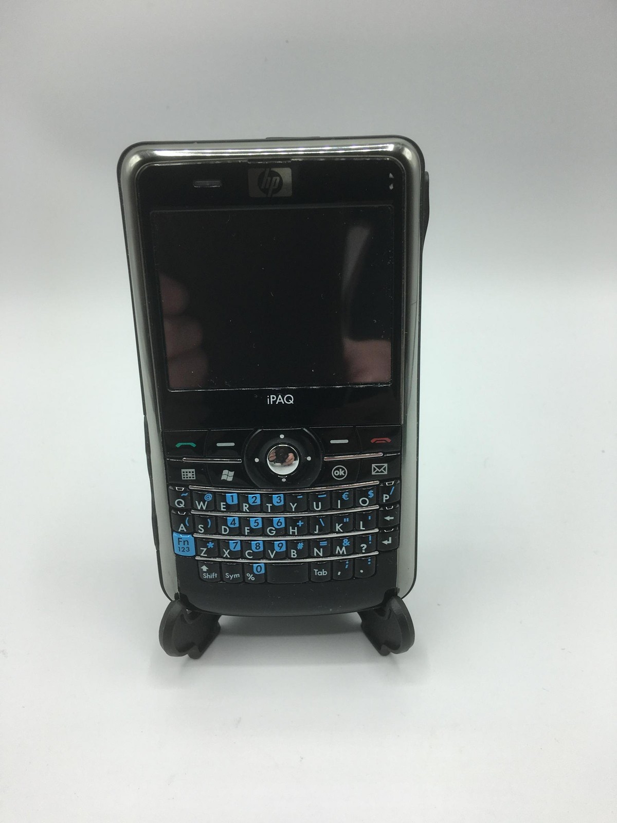 HP iPAQ 910 Business Messenger Smartphone WCDMA UMTS GSM Unlocked (FB068AA#ABA)
