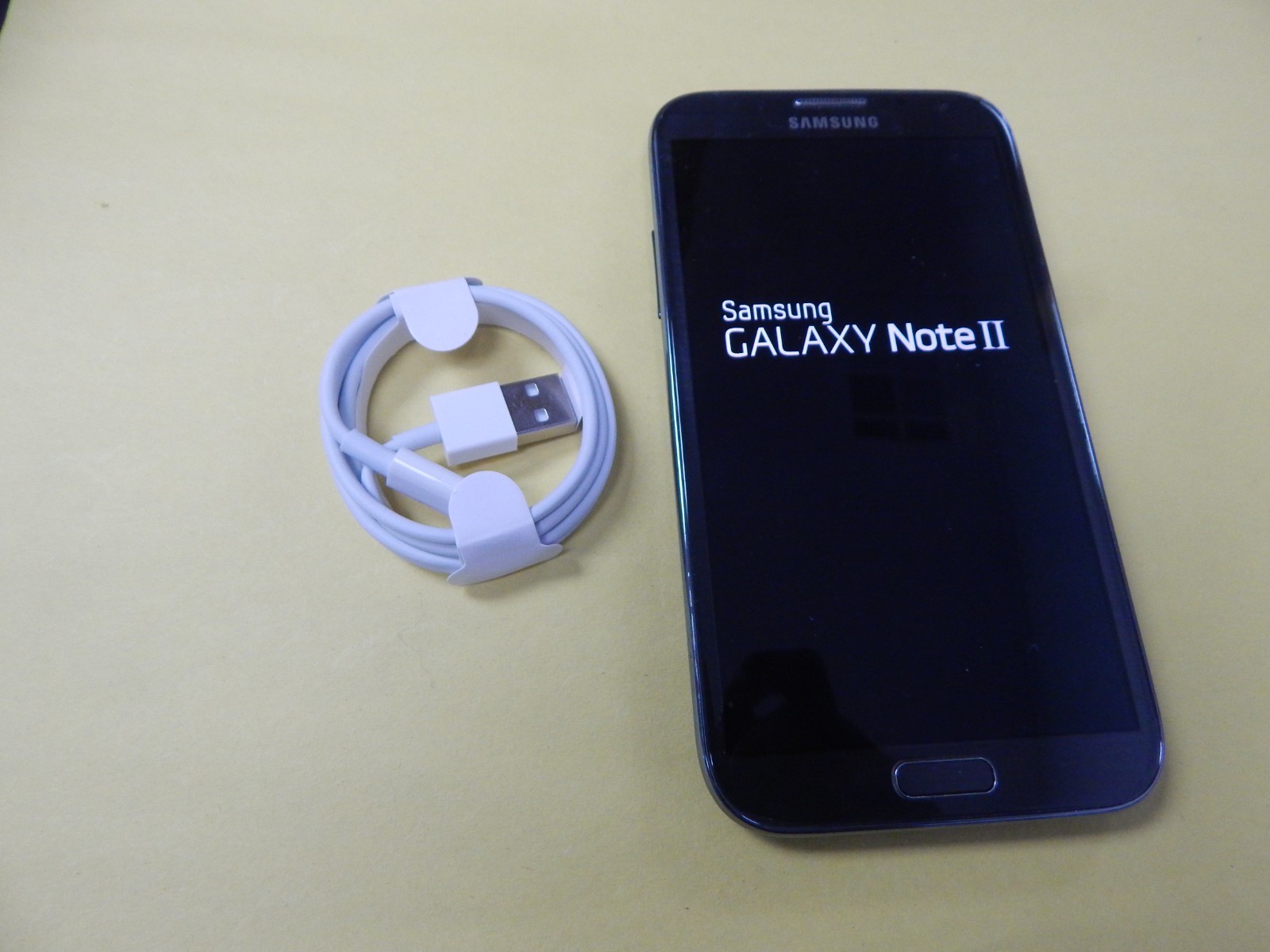 Samsung Galaxy Note 2 16GB (Verizon) GRAY FREE BUNDLE & SHIPPING