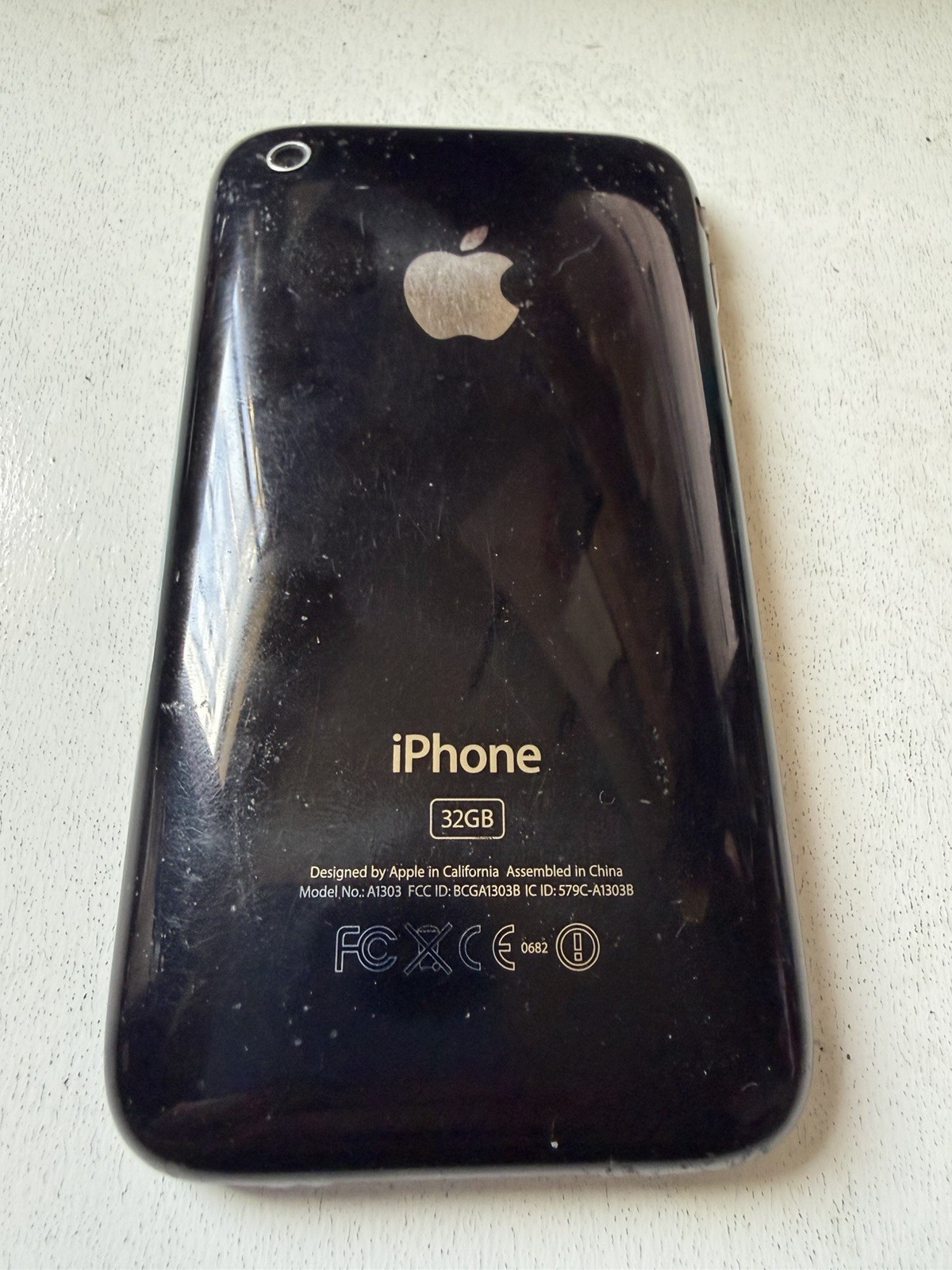 Vintage Apple iPhone 3GS A1303 3G Smartphone Black 32GB IOS Tested W/ Otterbox