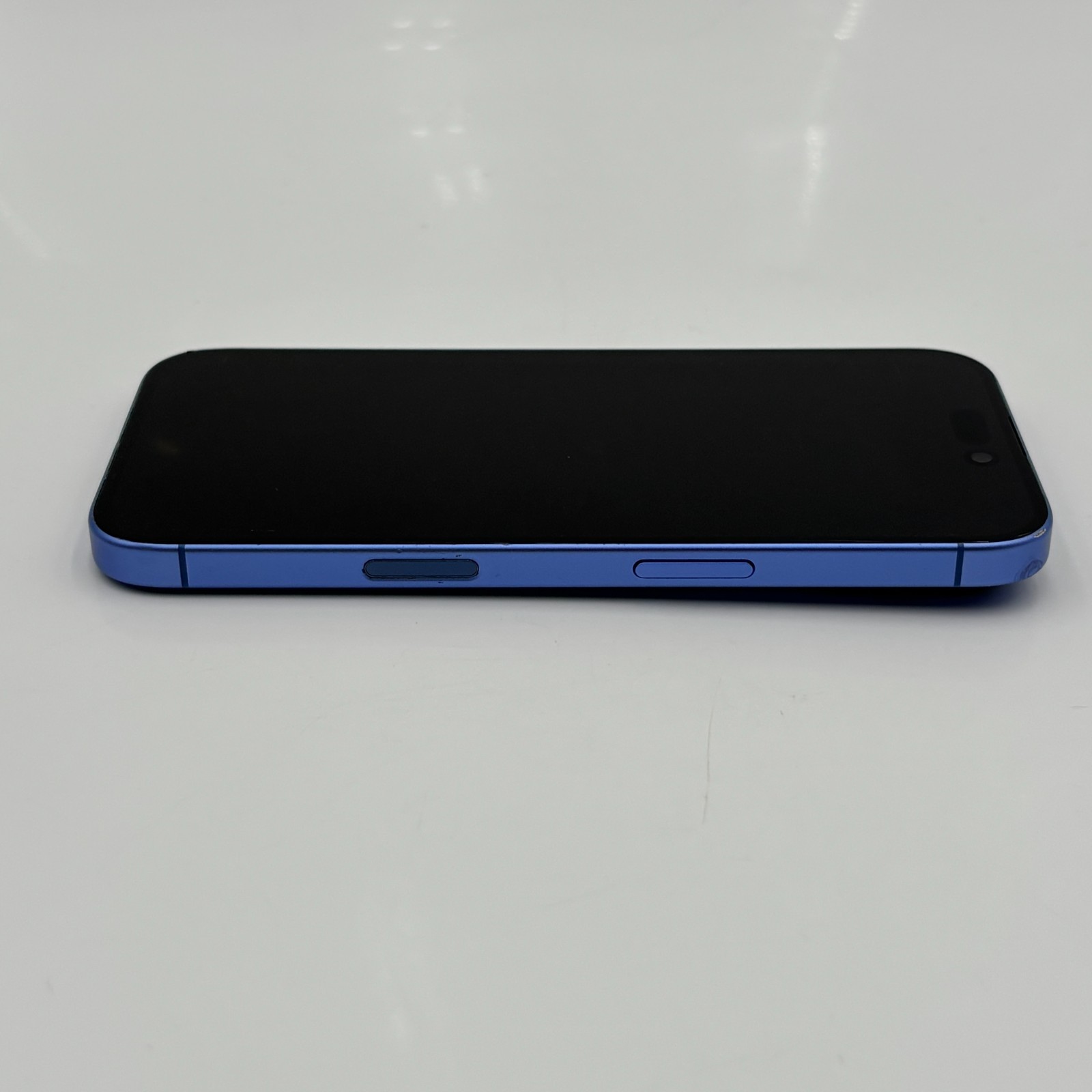Apple iPhone 16 128GB Ultramarine AT&T Only Cracked Back For Parts Read