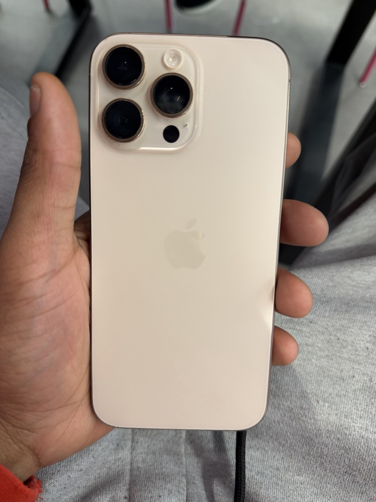 Apple iPhone White Wi-Fi Bluetooth iOS Bar Smartphone