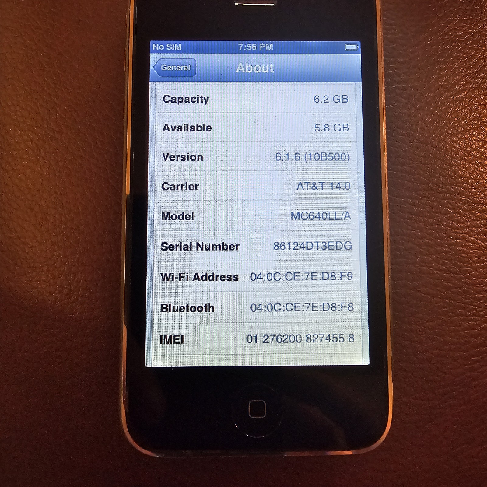 Apple iPhone 3GS – 8GB – AT&T – MC640LL/A A1303 – Black